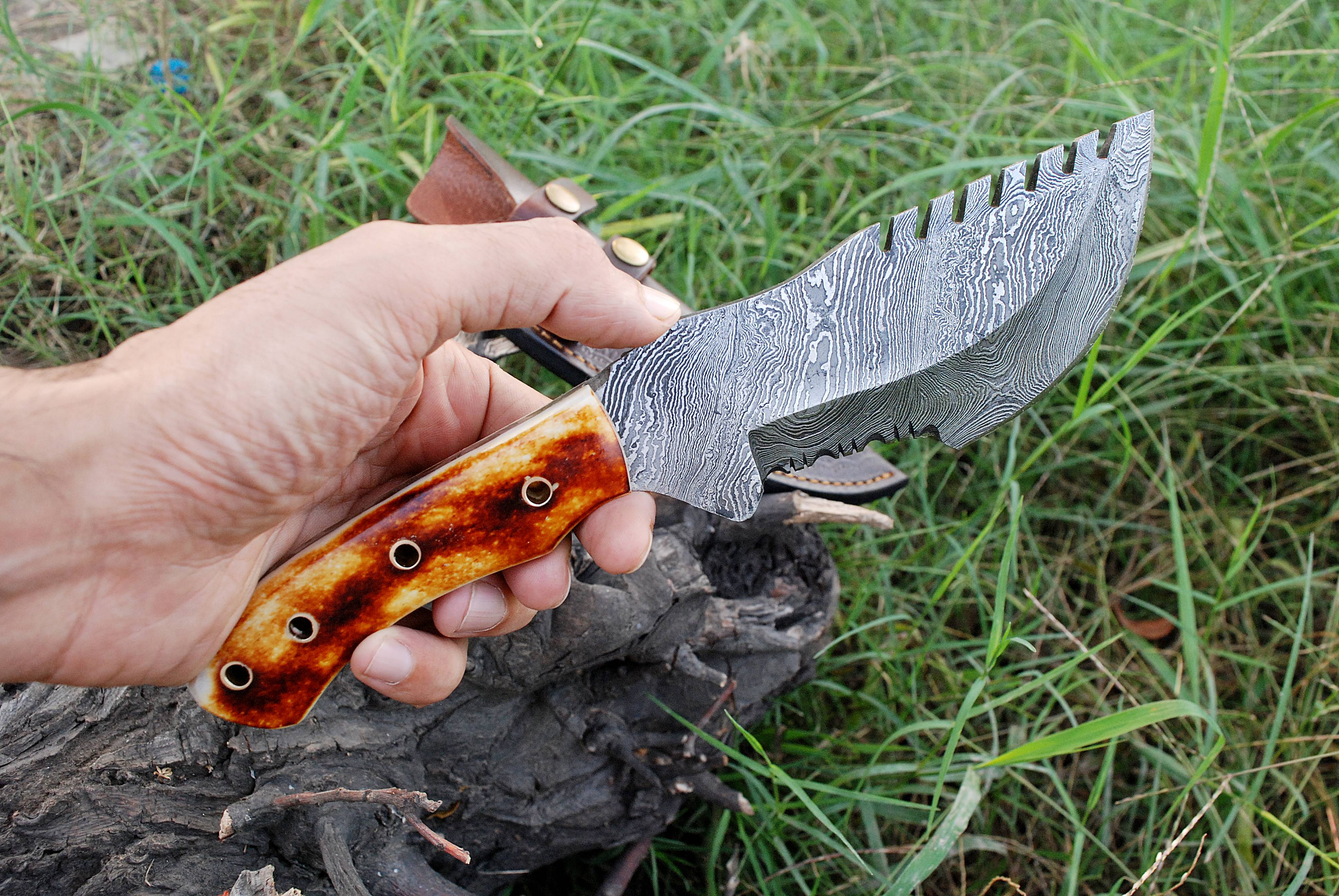 10" Skinner Knife FullTang Forged Damascus Twist Pattern Hunting knives bone Handle - Image 4