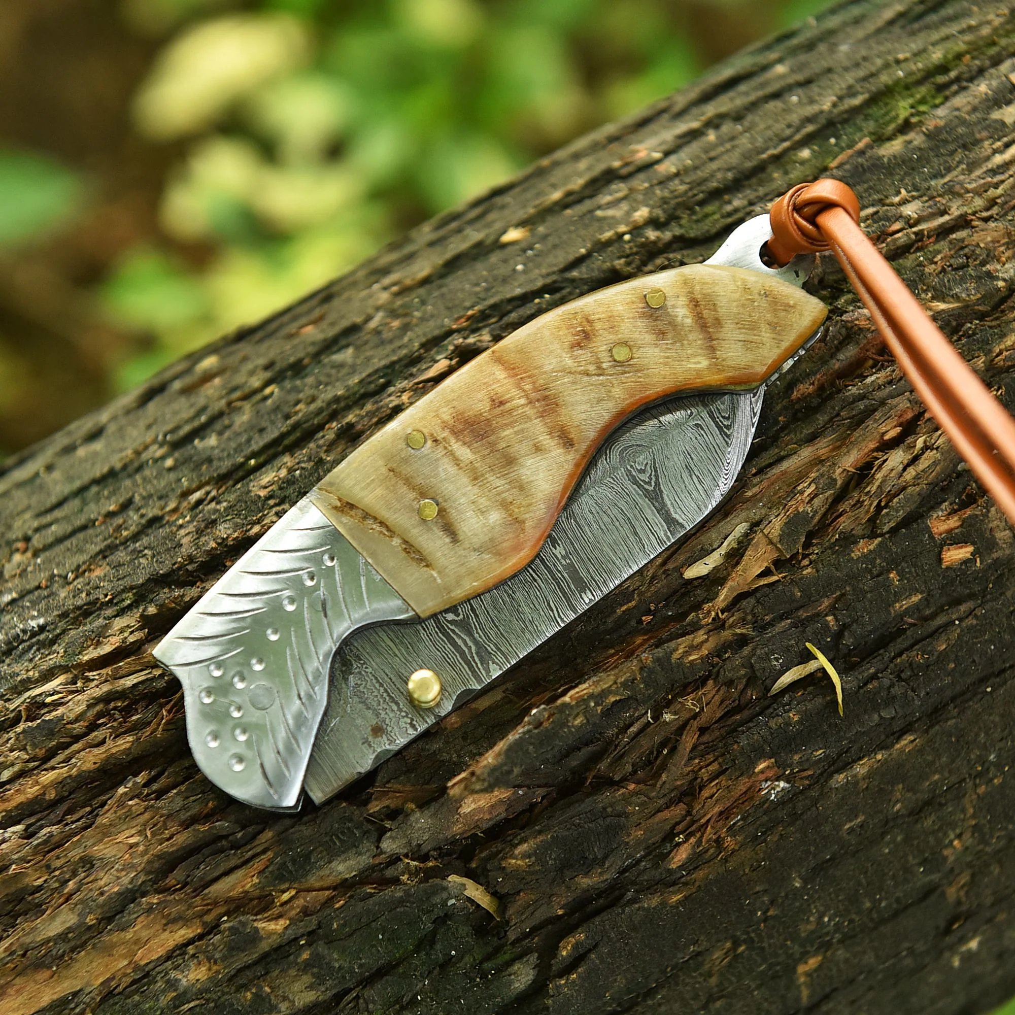 Adventure Hand Forged Damascus Folding Hunting Knife Ram Horn Handle - Image 6