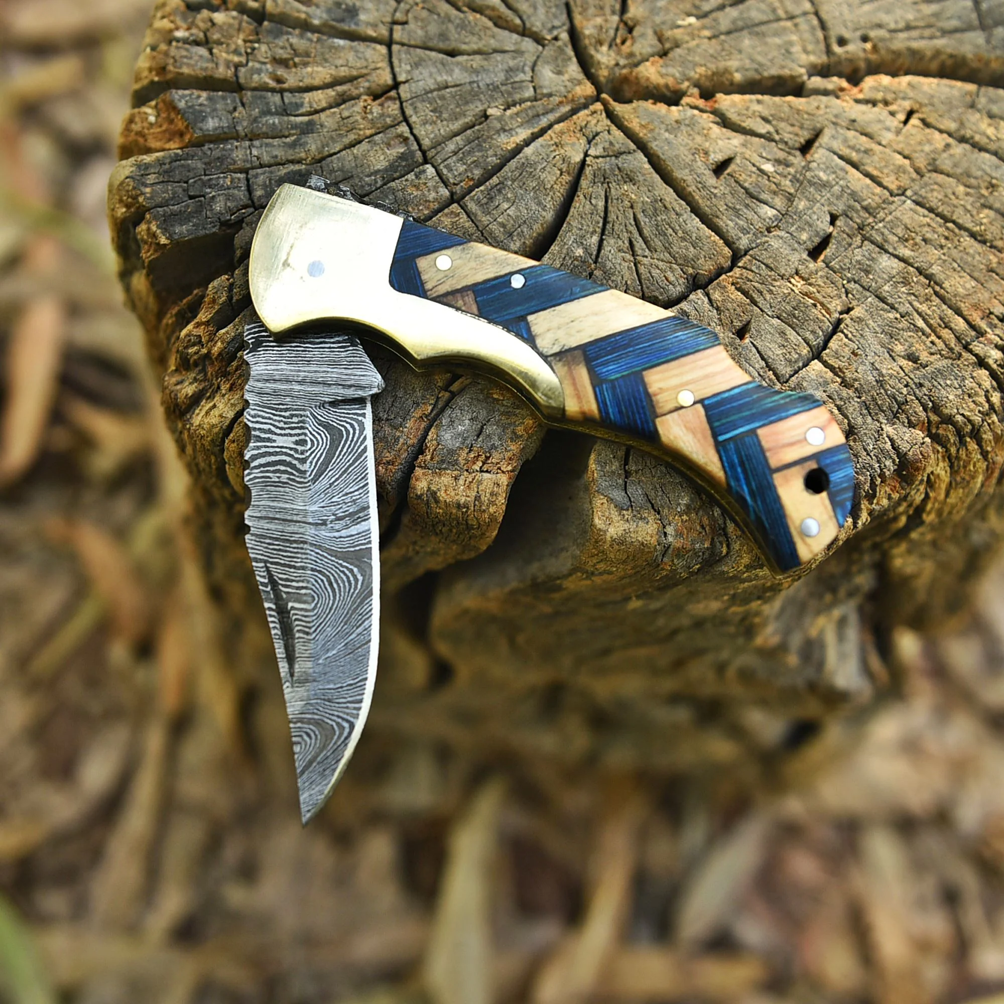 Artisan Crafted Damascus Steel Folding Blade Pocket Knife Collector’s Choice - Image 4