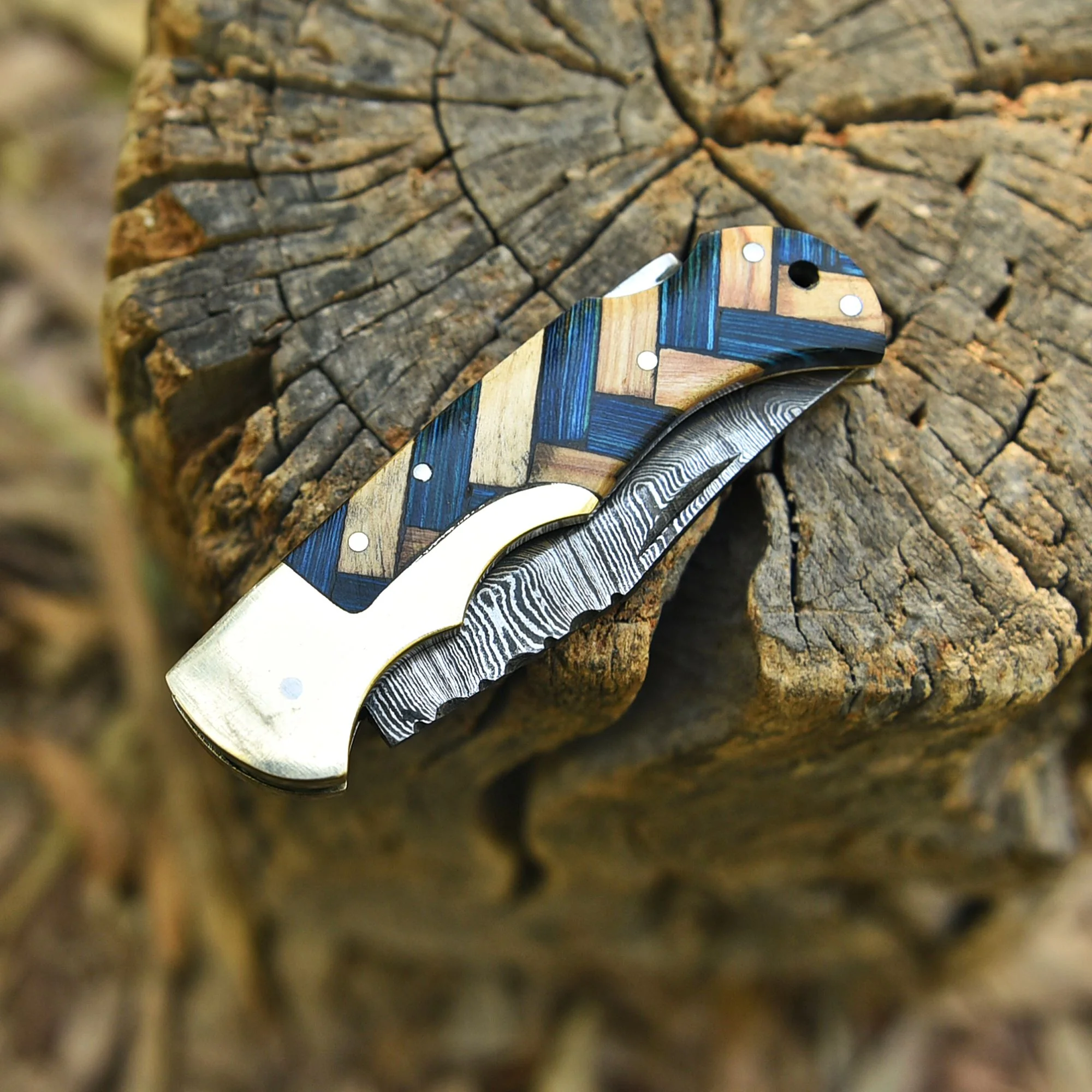 Artisan Crafted Damascus Steel Folding Blade Pocket Knife Collector’s Choice - Image 5