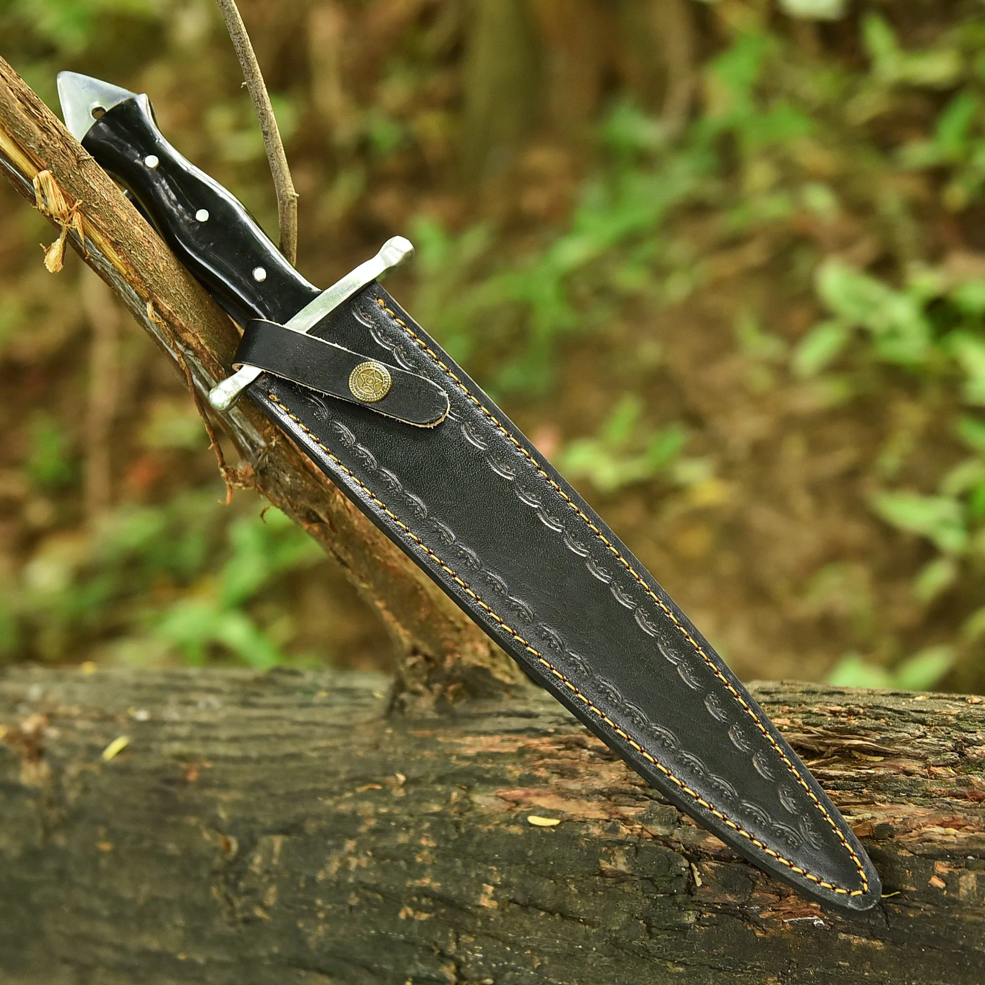 Camping Handcrafted Double Edge High Polish Carbon Steel Blade Dagger Knife - Image 5