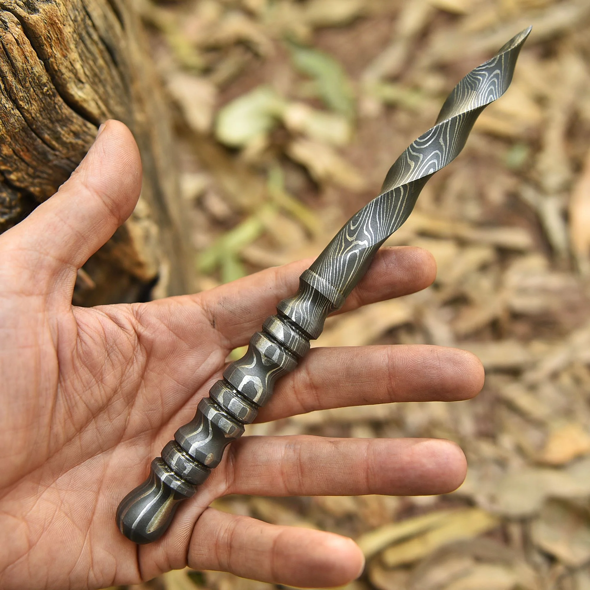 Collector Grade Handmade Damascus Steel Twist Dagger With Sheath - Image 3