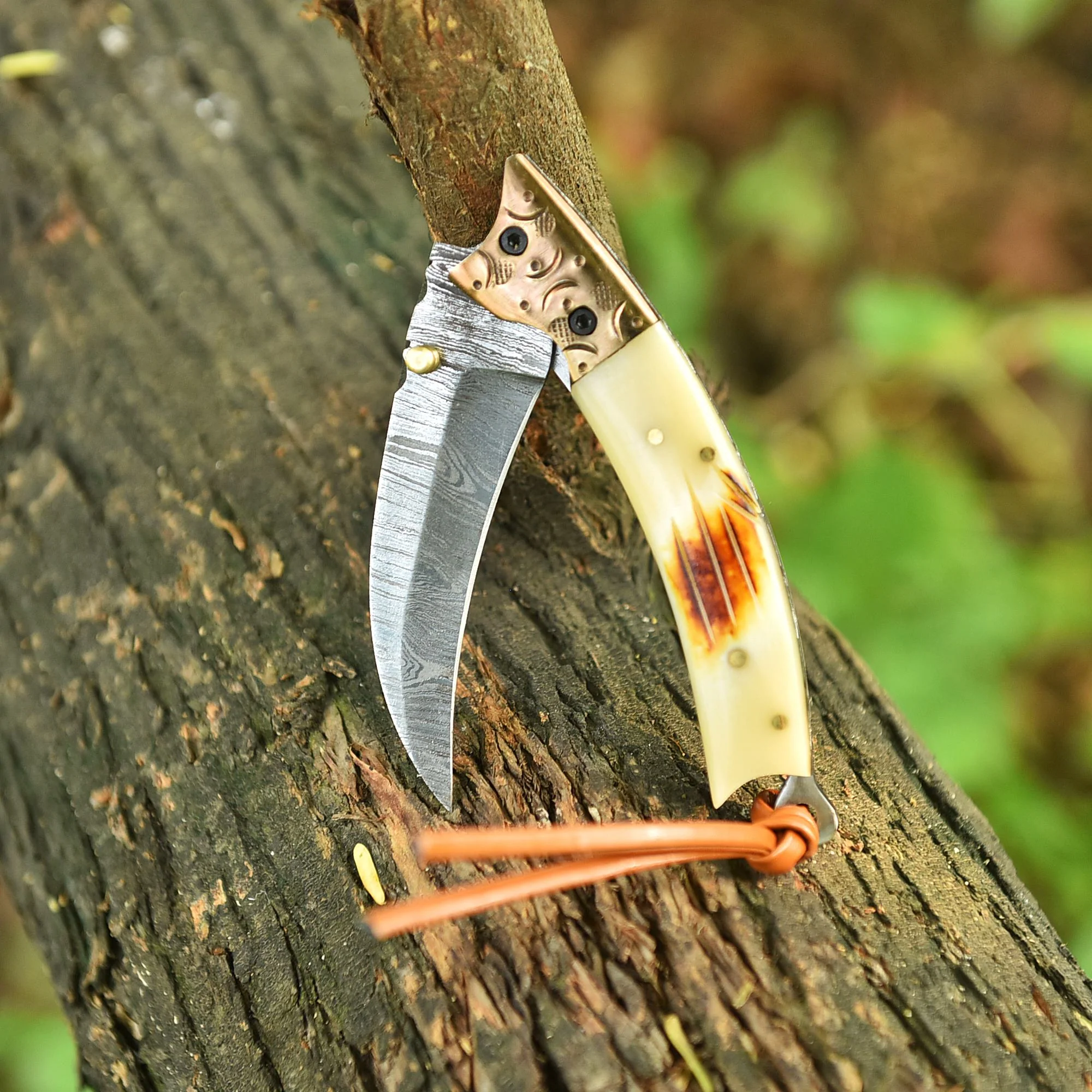 Custom Hand Crafted Damascus Steel Folding Pocket Hunting EDC Knife - Image 5