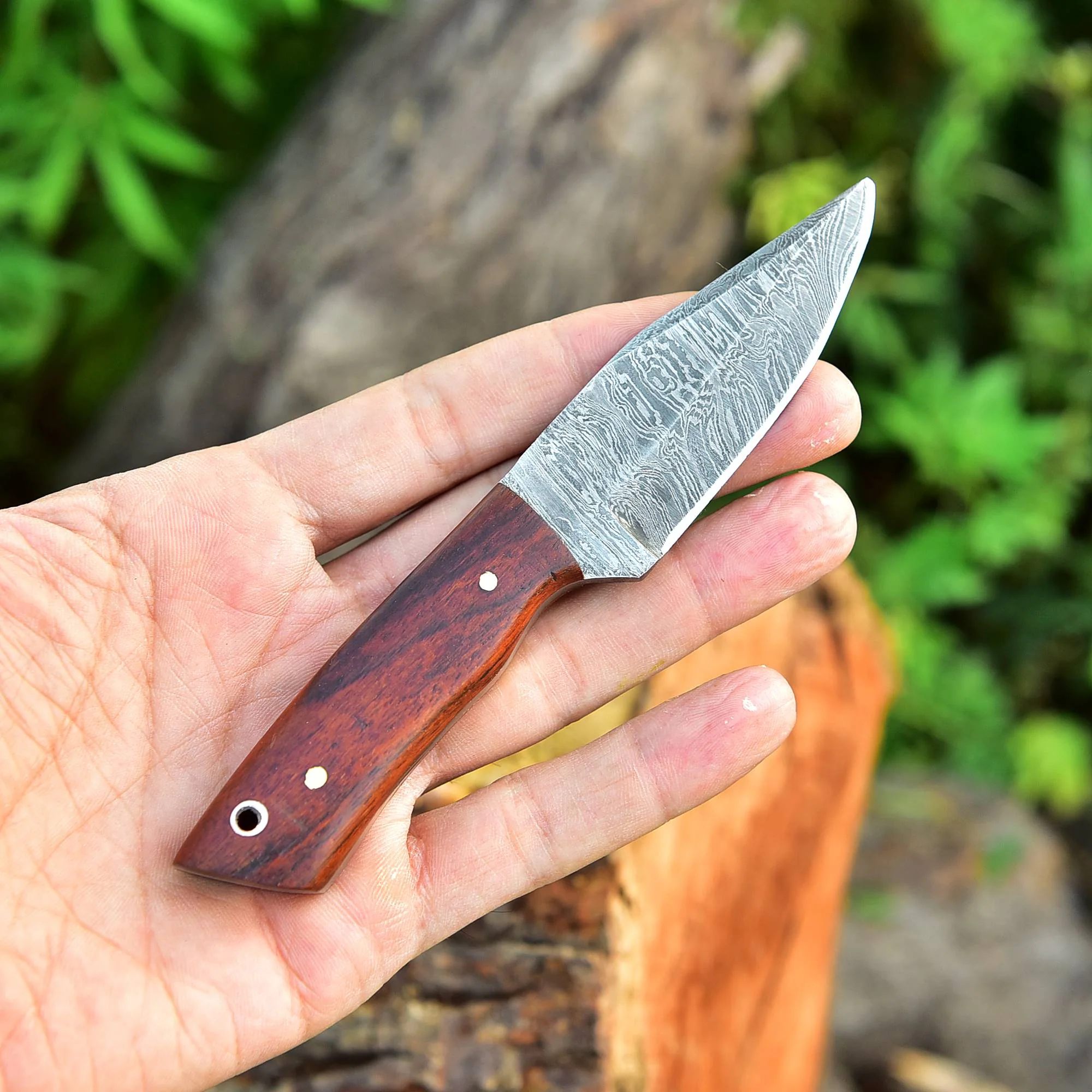 Custom Hand Forged Damascus Steel Fixed Blade Hunting Skinning Knife