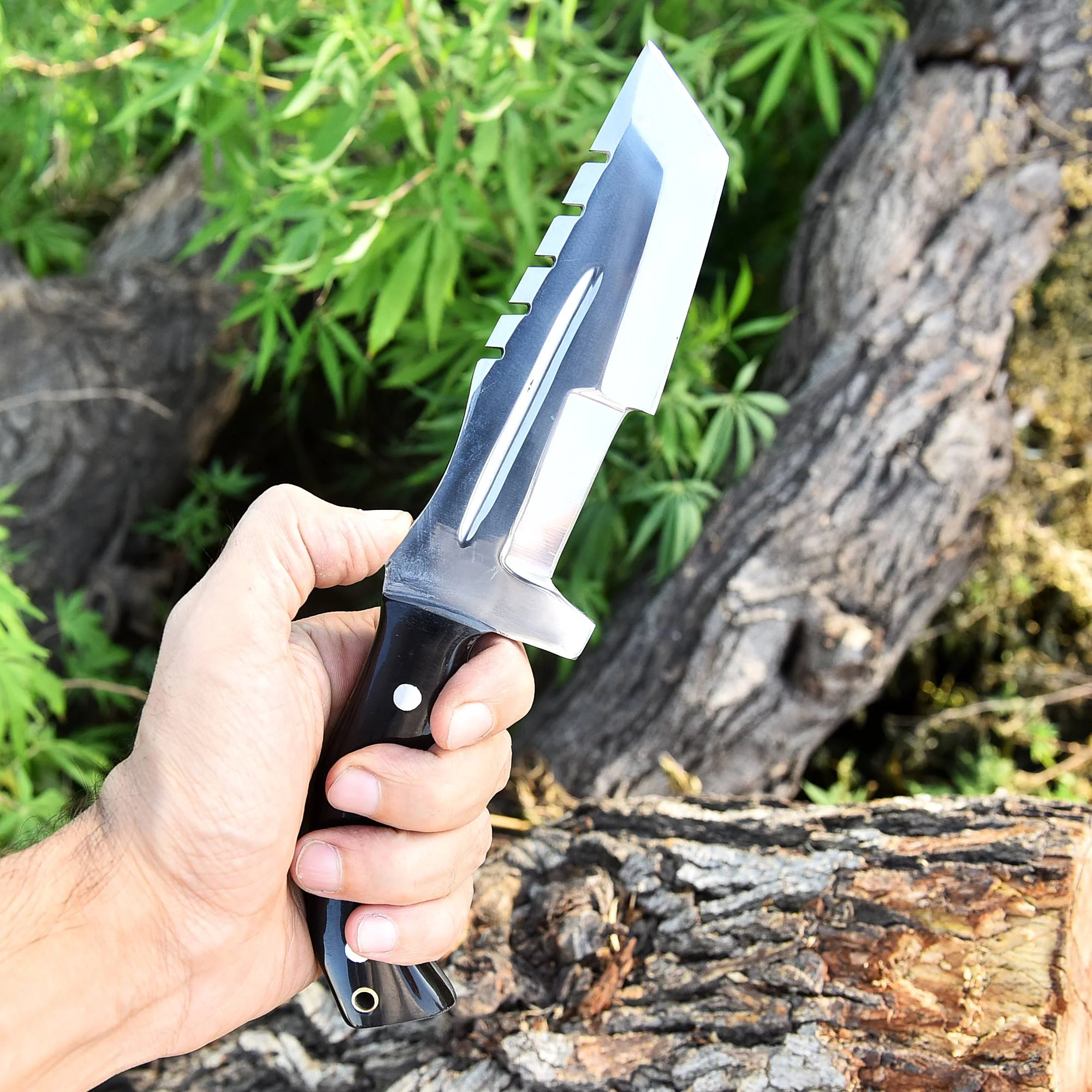 Custom Hand Made Forged D2 Steel Tracker Hunting Camping Knife With Horn Handle - Image 3