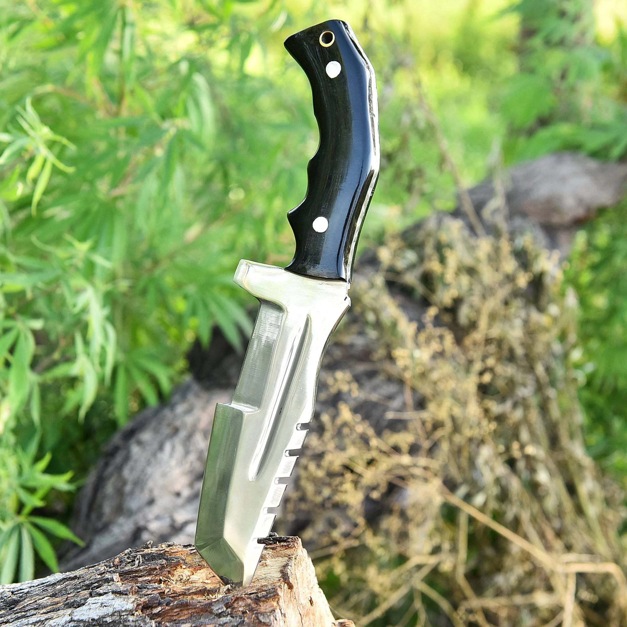 Custom Hand Made Forged D2 Steel Tracker Hunting Camping Knife With Horn Handle - Image 5