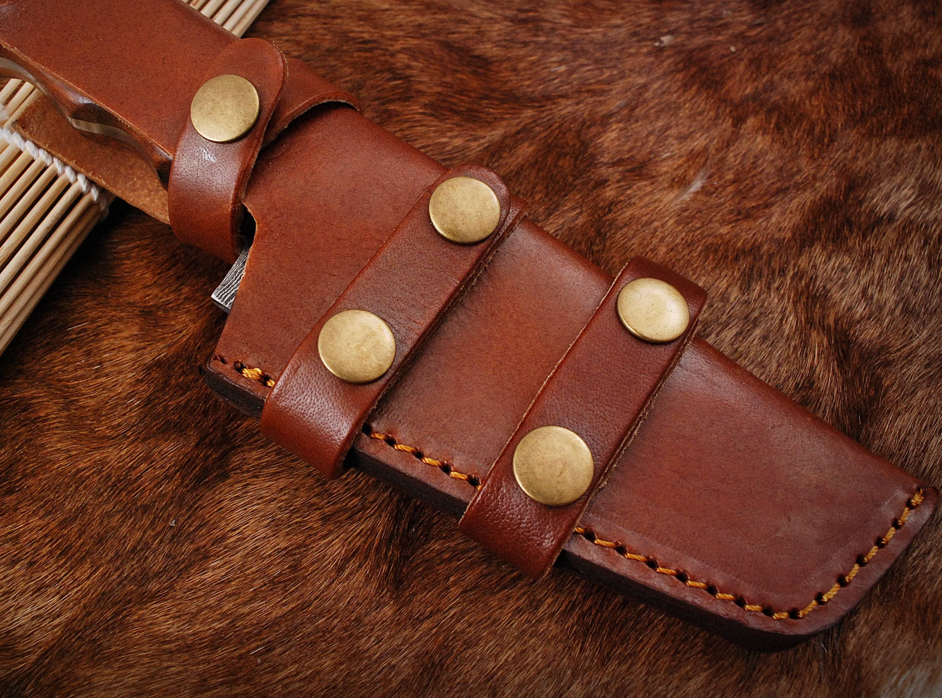 Custom Hand Made Forged D2 Steel Tracker Hunting Camping Knife With Horn Handle - Image 6
