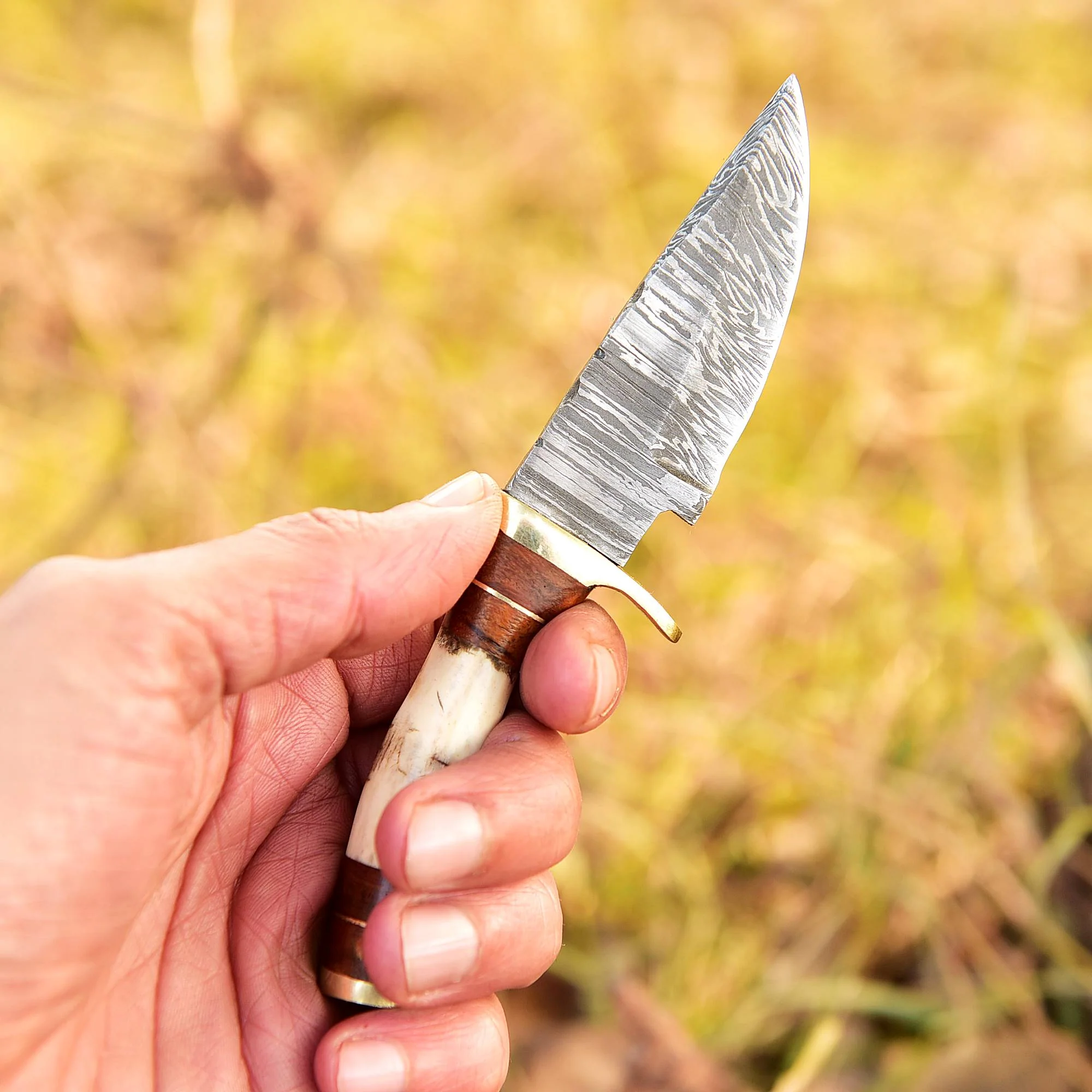 Custom Handmade Damascus Steel Blade Camping Skinner Knife Stage Handle - Image 7