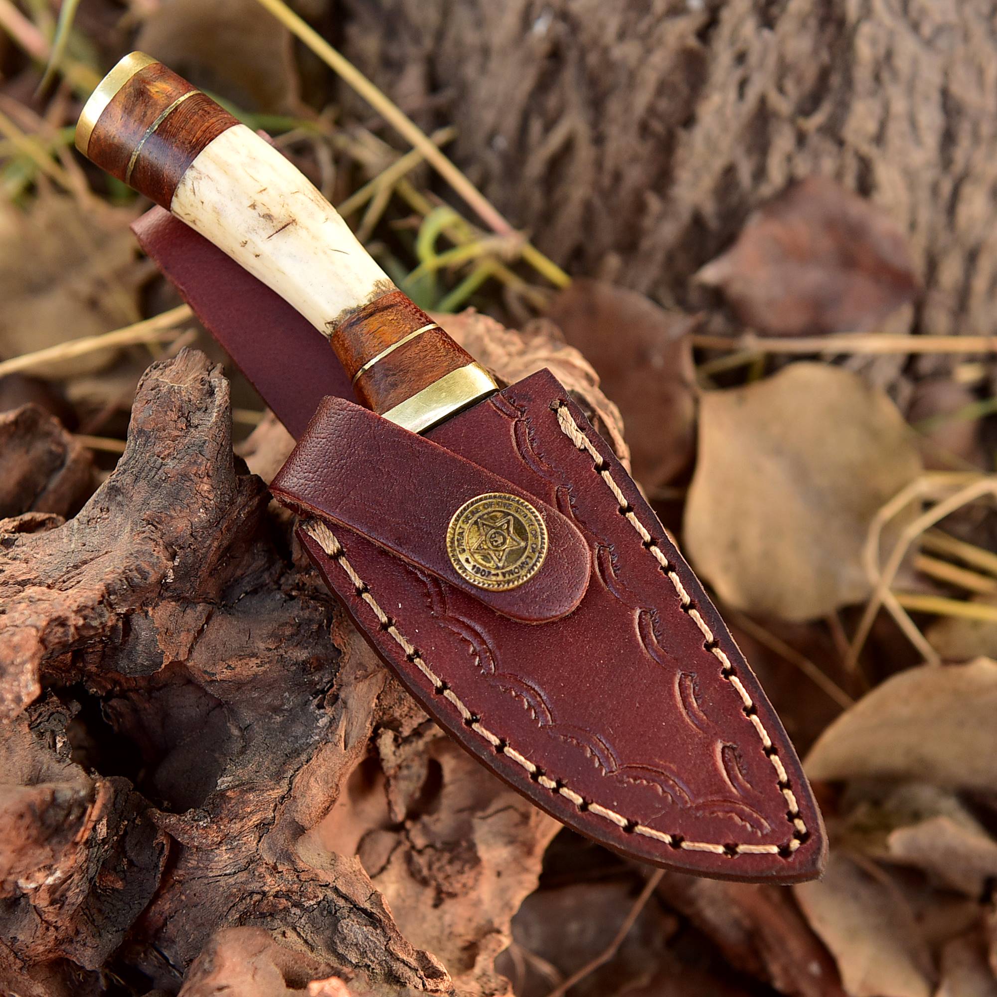 Custom Handmade Damascus Steel Blade Camping Skinner Knife Stage Handle - Image 9
