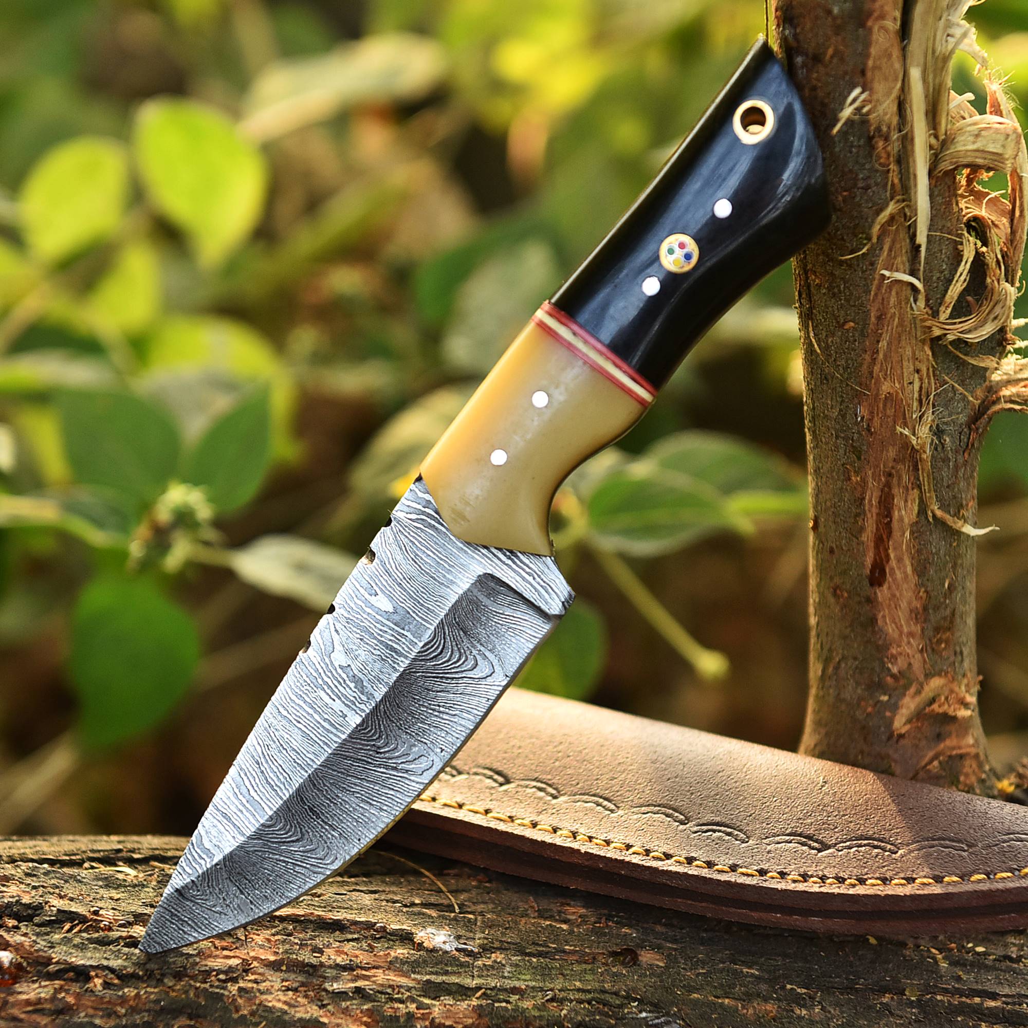 Custom Handmade Damascus Steel Blade Outdoor Hunting Skinner Knife - Image 5