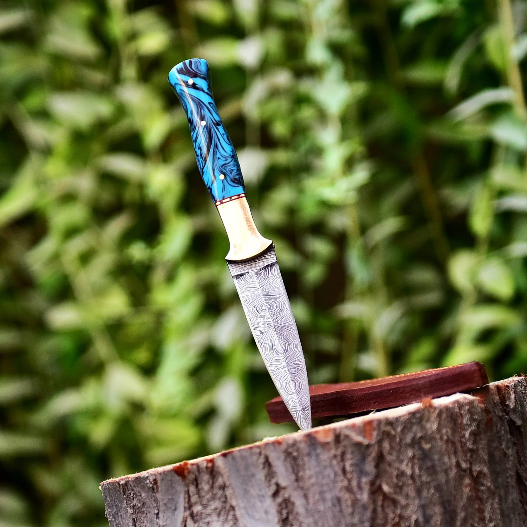 Custom Handmade Damascus Steel Double Edge Blade Dagger Resin Brass Handle - Image 8