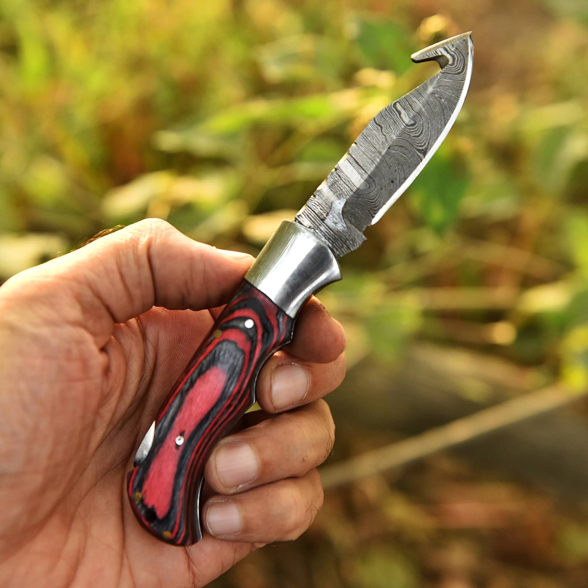 Custom Handmade Damascus Steel Folding Gut Hook Blade Pocket Knife - Image 3