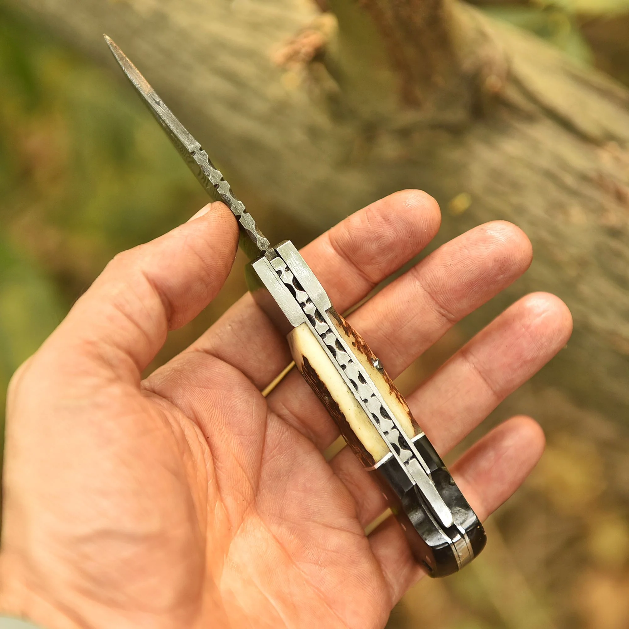 Custom Handmade Damascus Steel Folding Pocket Outdoor Adventure Knife - Image 3
