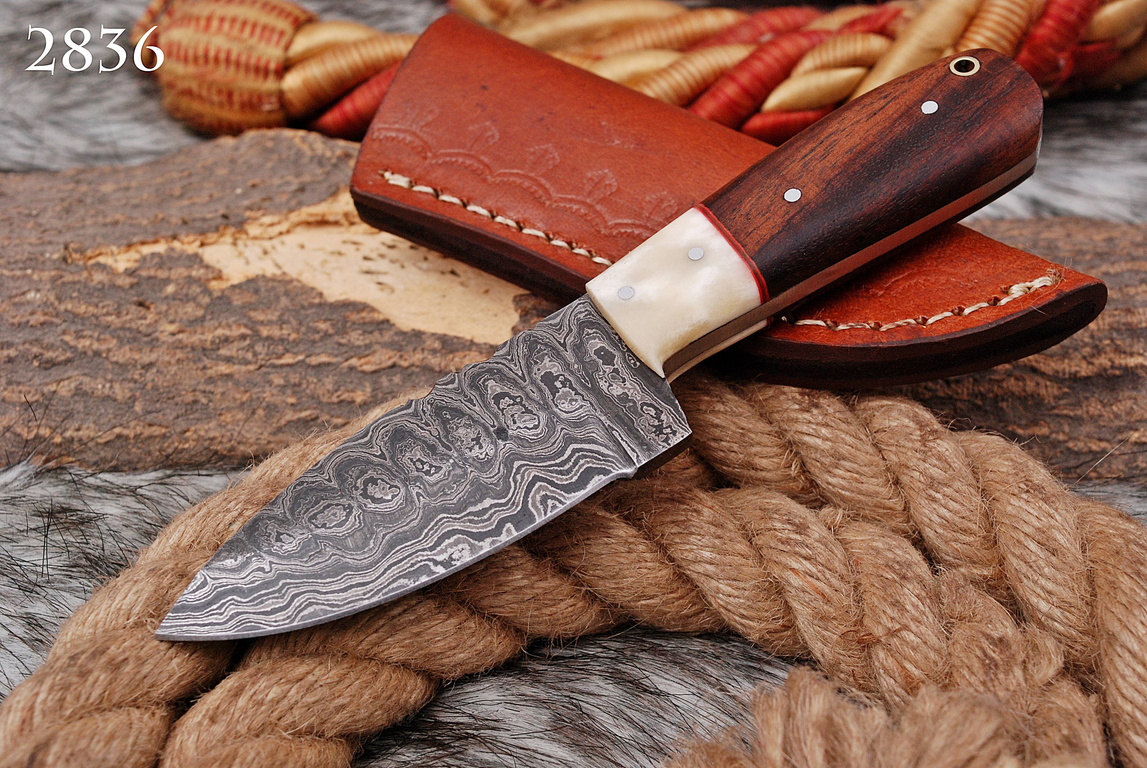 Custom Handmade Damascus Steel Outdoor Hunting Skinning Knife With Sheath
