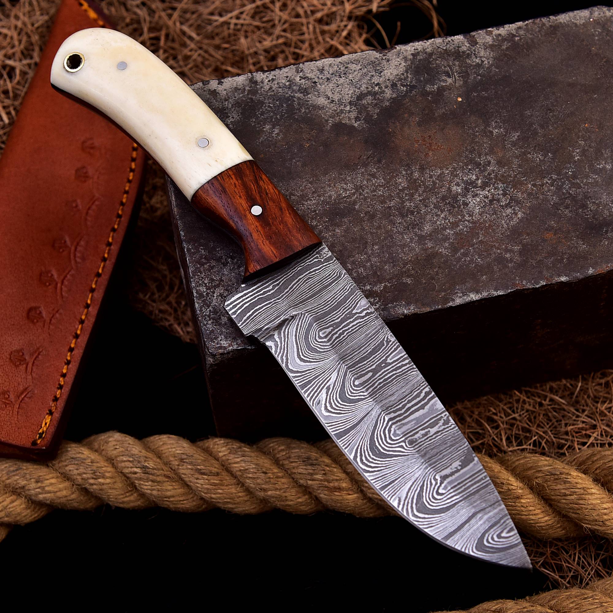 Custom Made Damascus Hunting Knife - Hand Forged Damascus Steel Sharp Blade x-243 - Image 2
