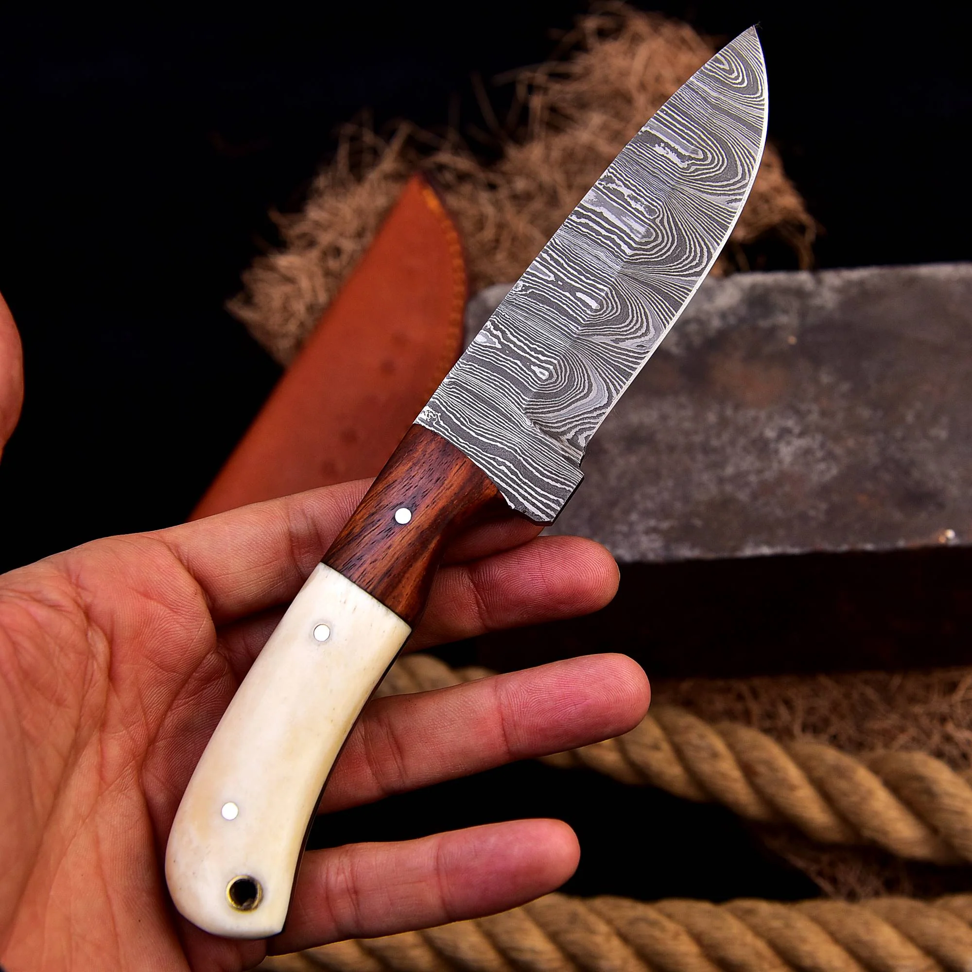 Custom Made Damascus Hunting Knife - Hand Forged Damascus Steel Sharp Blade x-243 - Image 3