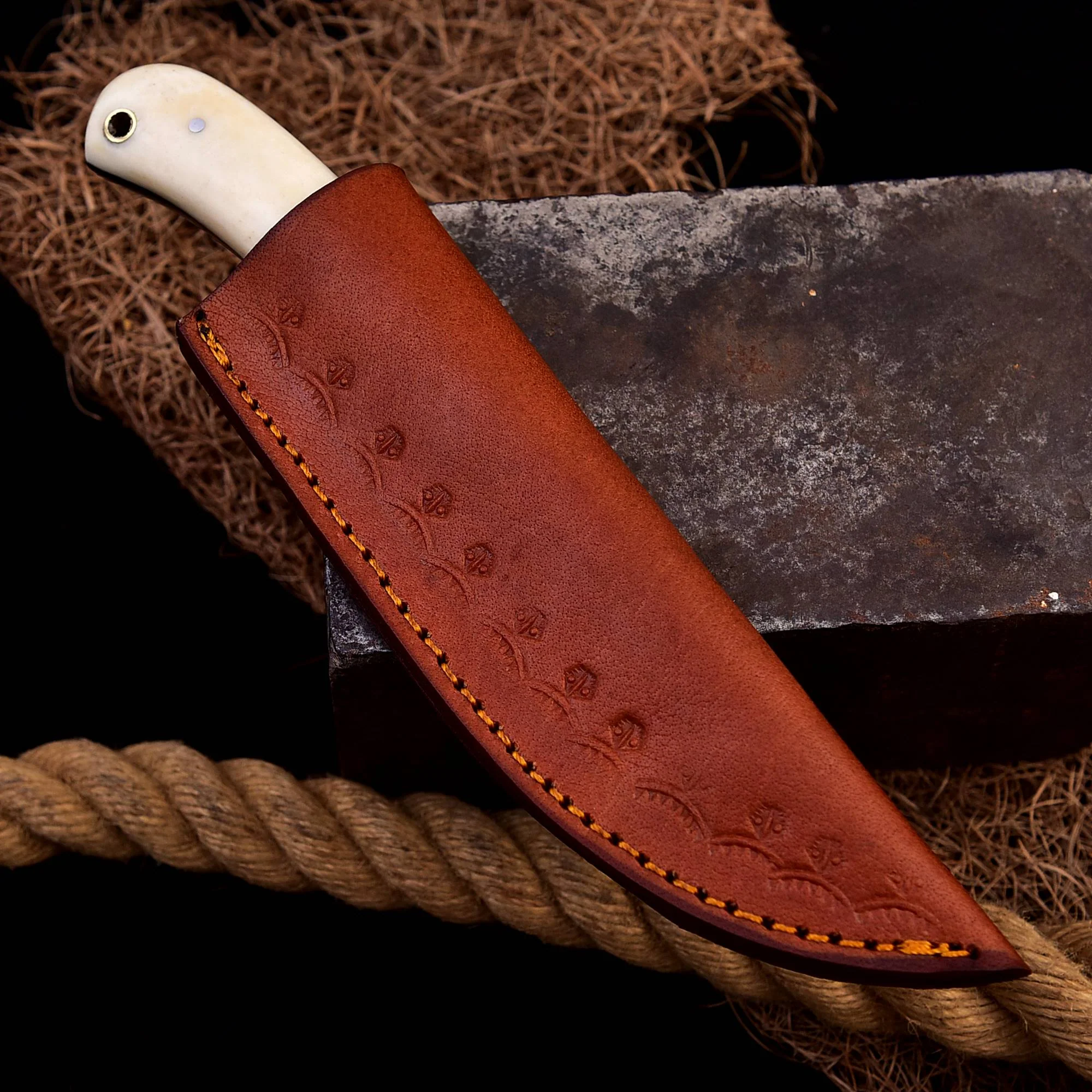 Custom Made Damascus Hunting Knife - Hand Forged Damascus Steel Sharp Blade x-243 - Image 5