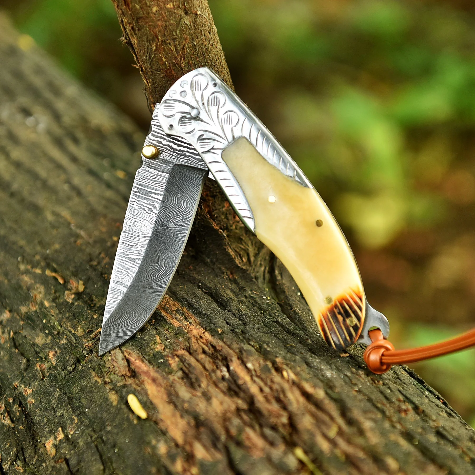 Damascus Folding Blade Pocket Knife Camel Bone Engraved Steel Bolster Handle - Image 5