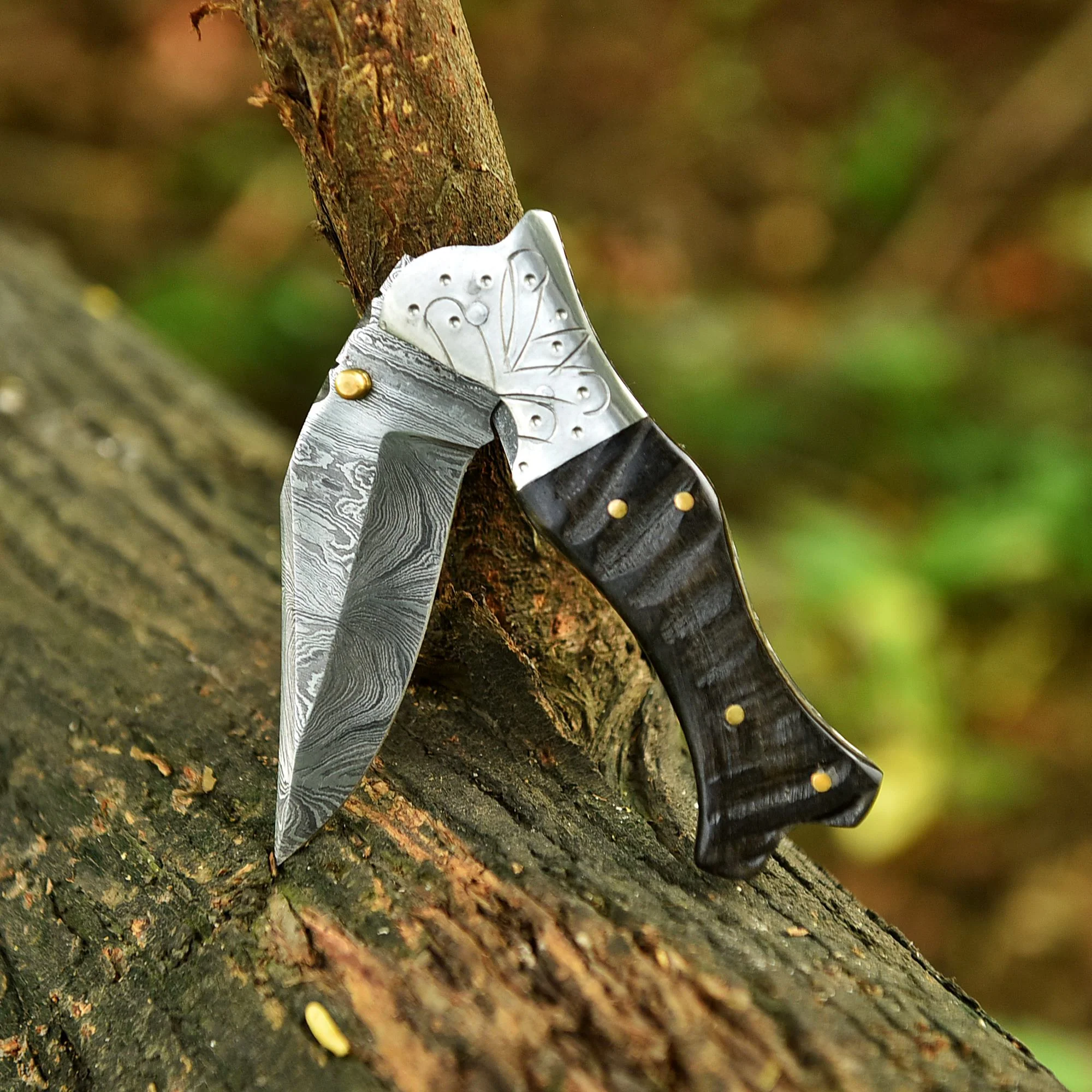 Damascus Steel Folding Blade EDC Pocket Hunting Knife Ram Horn Handle - Image 5