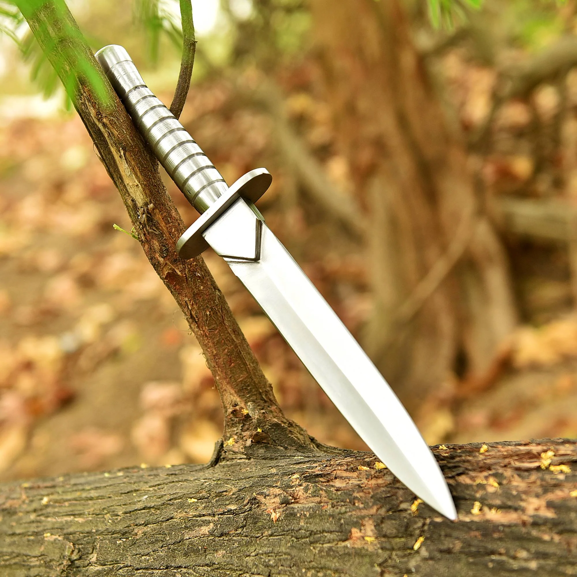 Elite Handcrafted Double Edge Carbon Steel D2 Blade Dagger Steel Handle