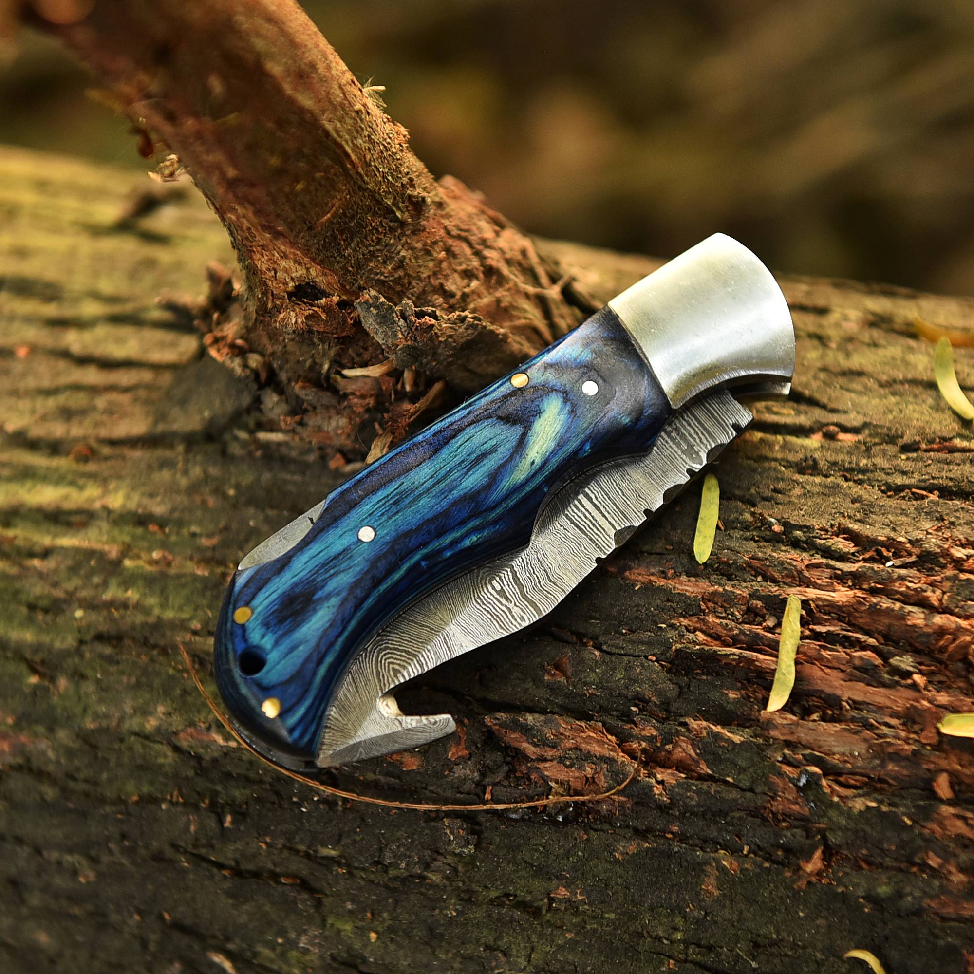 Hand Forged Damascus Steel Gut Hook Folding Blade Back Lock Pocket Knife - Image 10