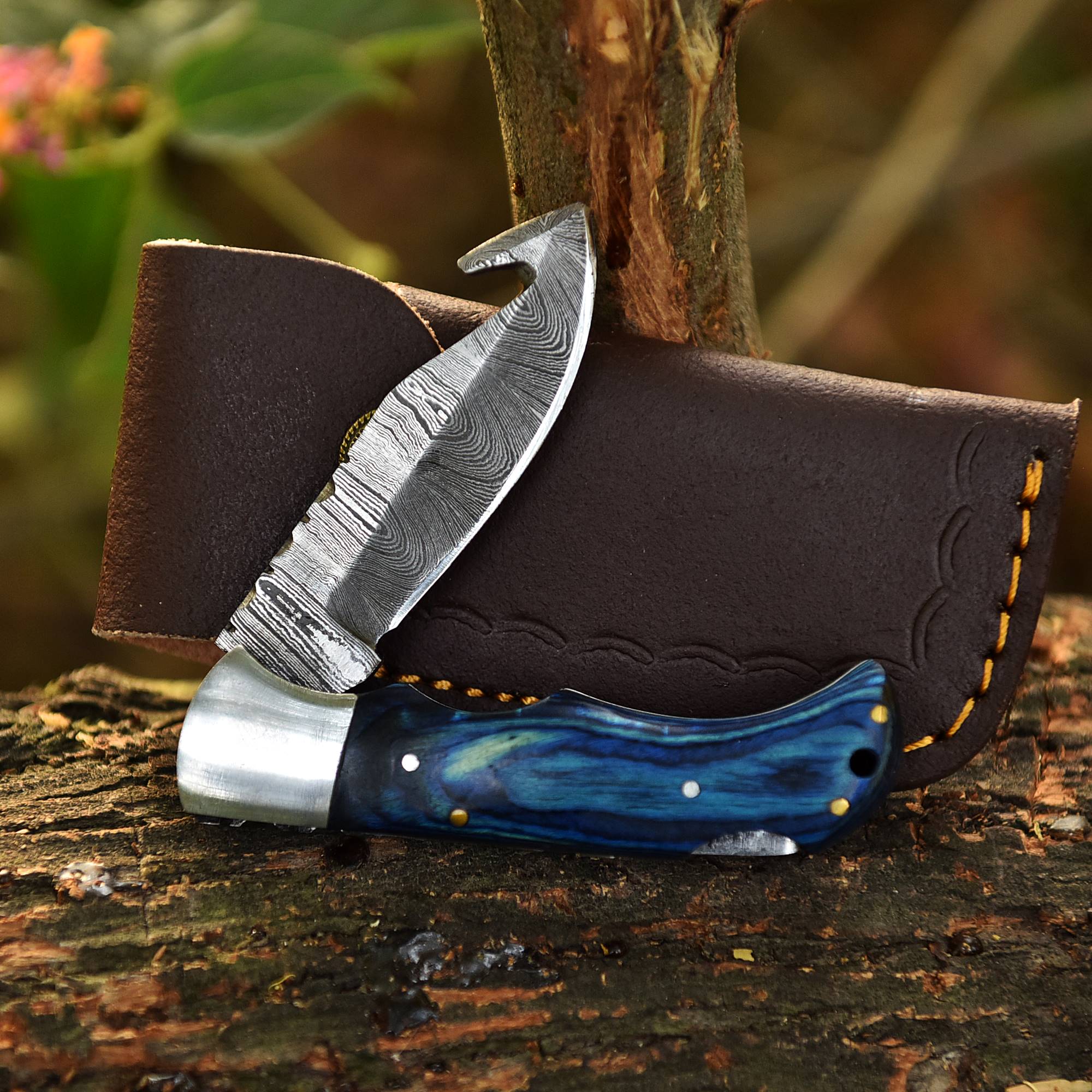 Hand Forged Damascus Steel Gut Hook Folding Blade Back Lock Pocket Knife - Image 8
