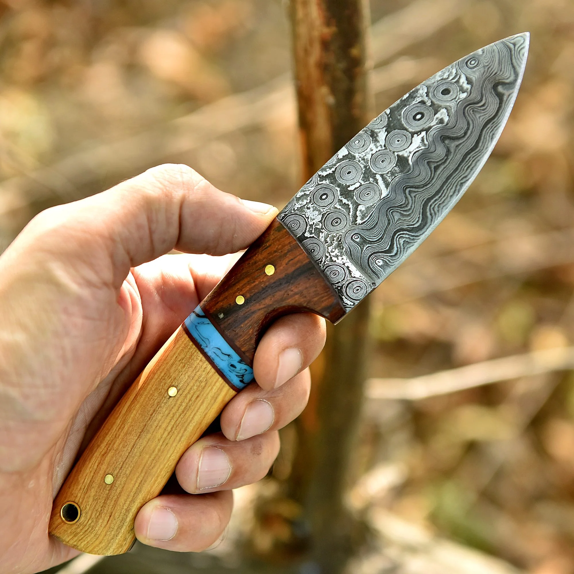 Hand Forged Damascus Steel Skinner Hunting Knife with Leather Sheath - Image 3