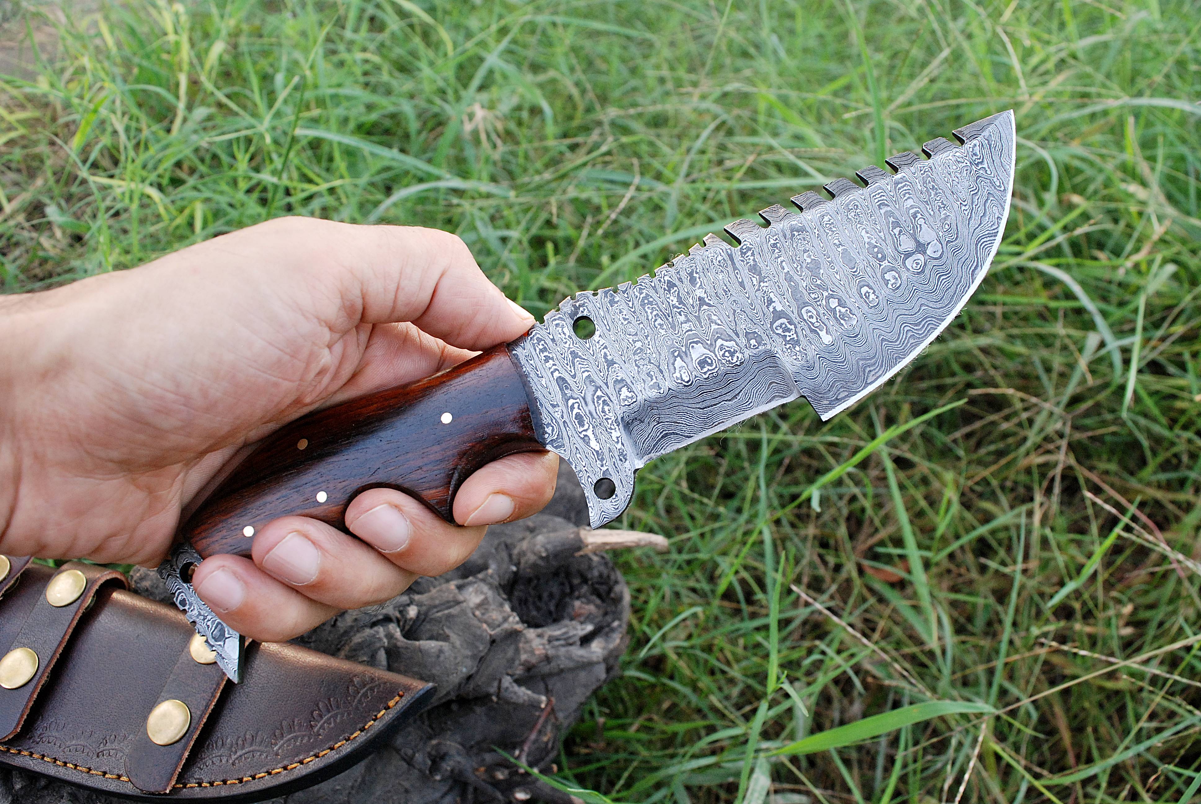 Hand-Forged Damascus Steel Tracker Knife - Premium Quality for Hunting & Camping X-237 - Image 4