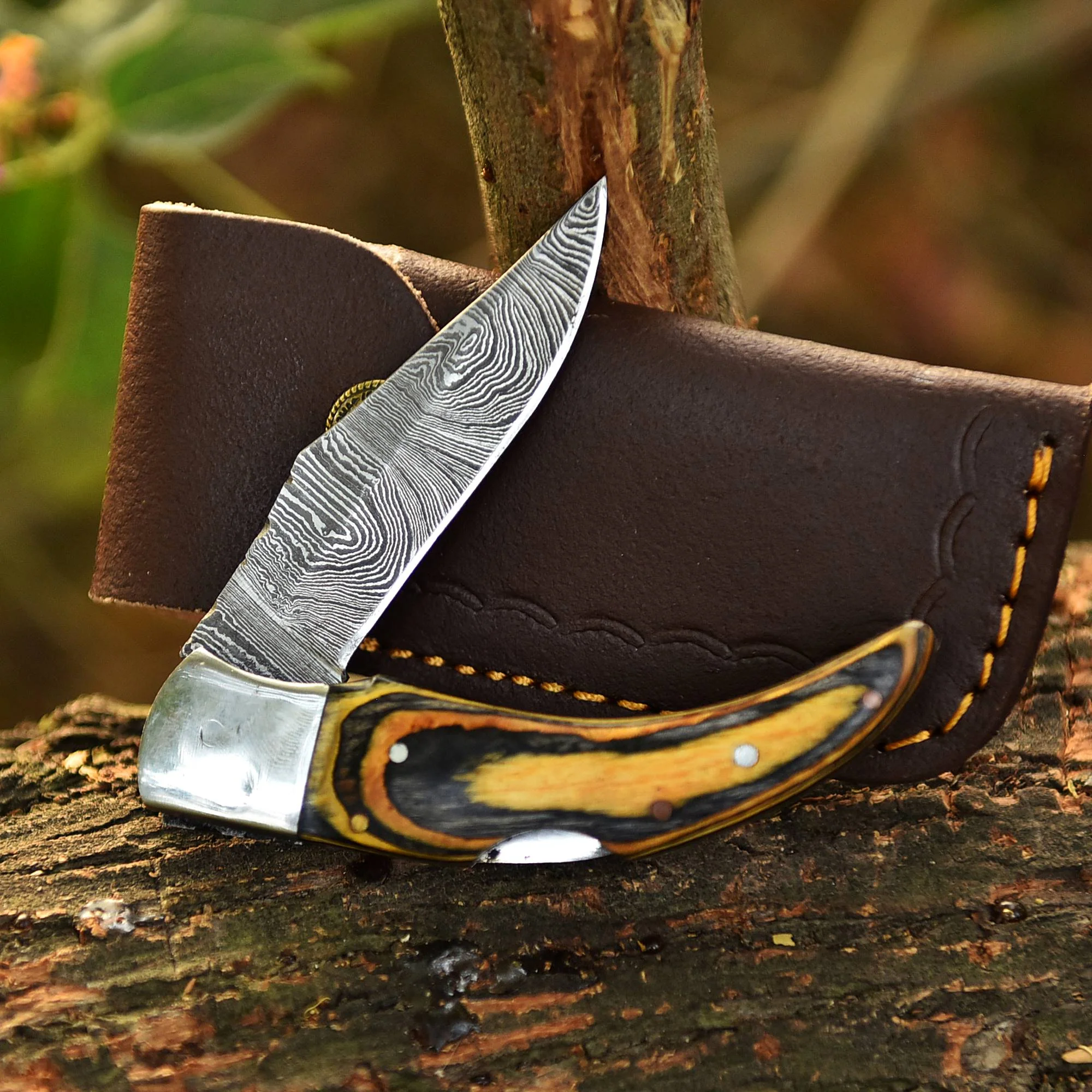 Hand Made Damascus Steel Hunting Folding Knife Camping Pocket Knife - Image 8