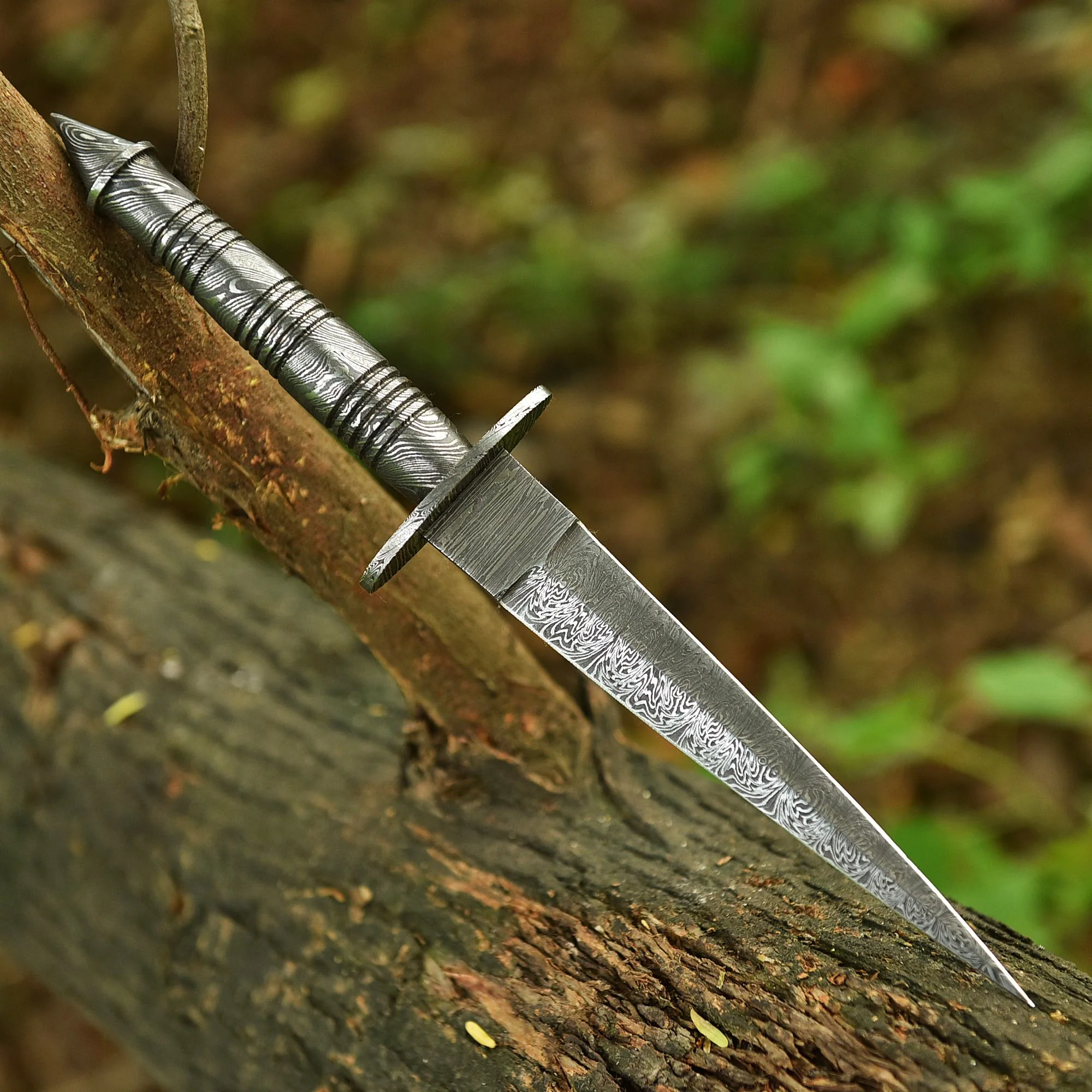 Handcrafted Damascus Steel Dagger Full Tang Fixed Blade Collector Knife - Image 2