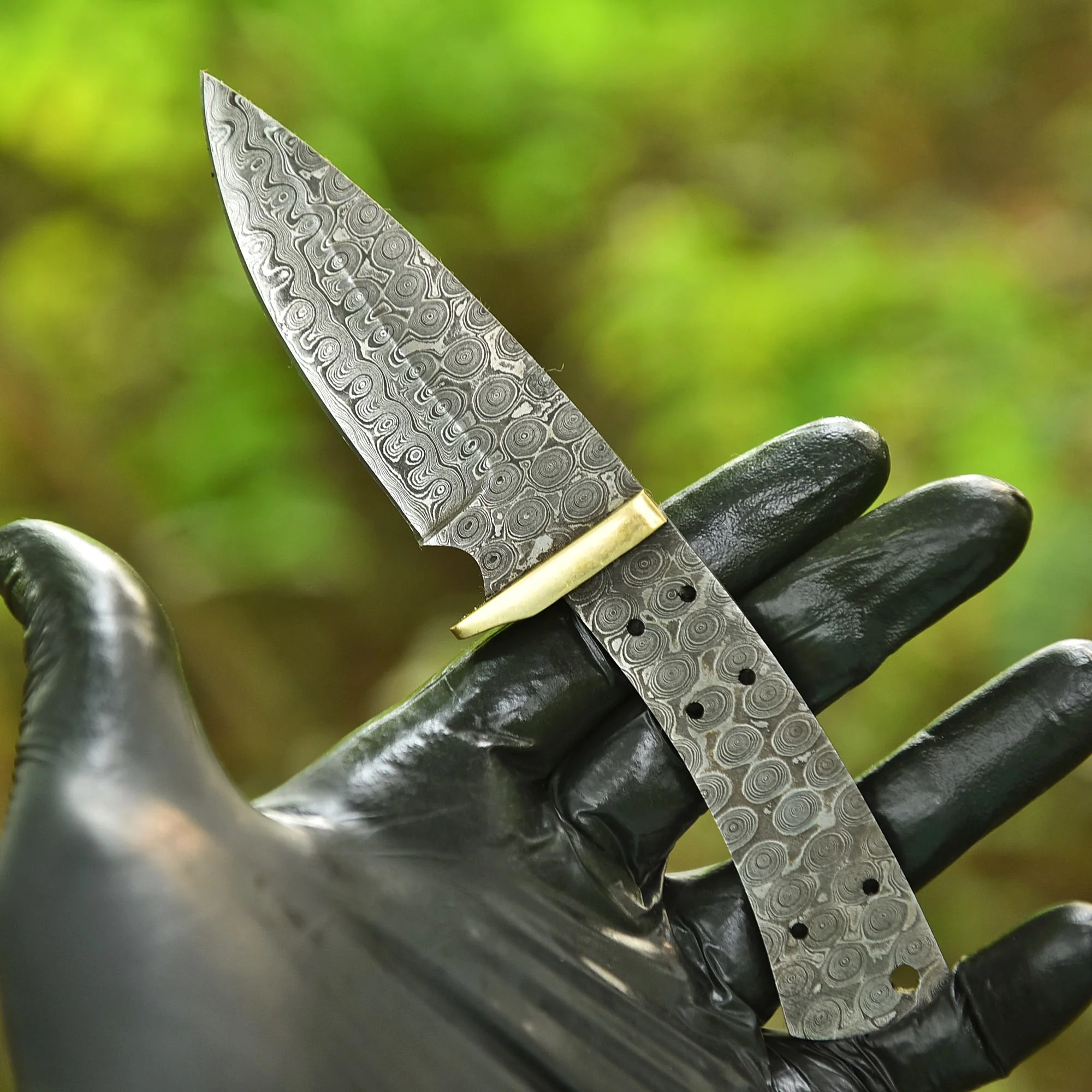Handcrafted Damascus Steel Fixed Blade Blank Blade Knife Brass Guard - Image 4