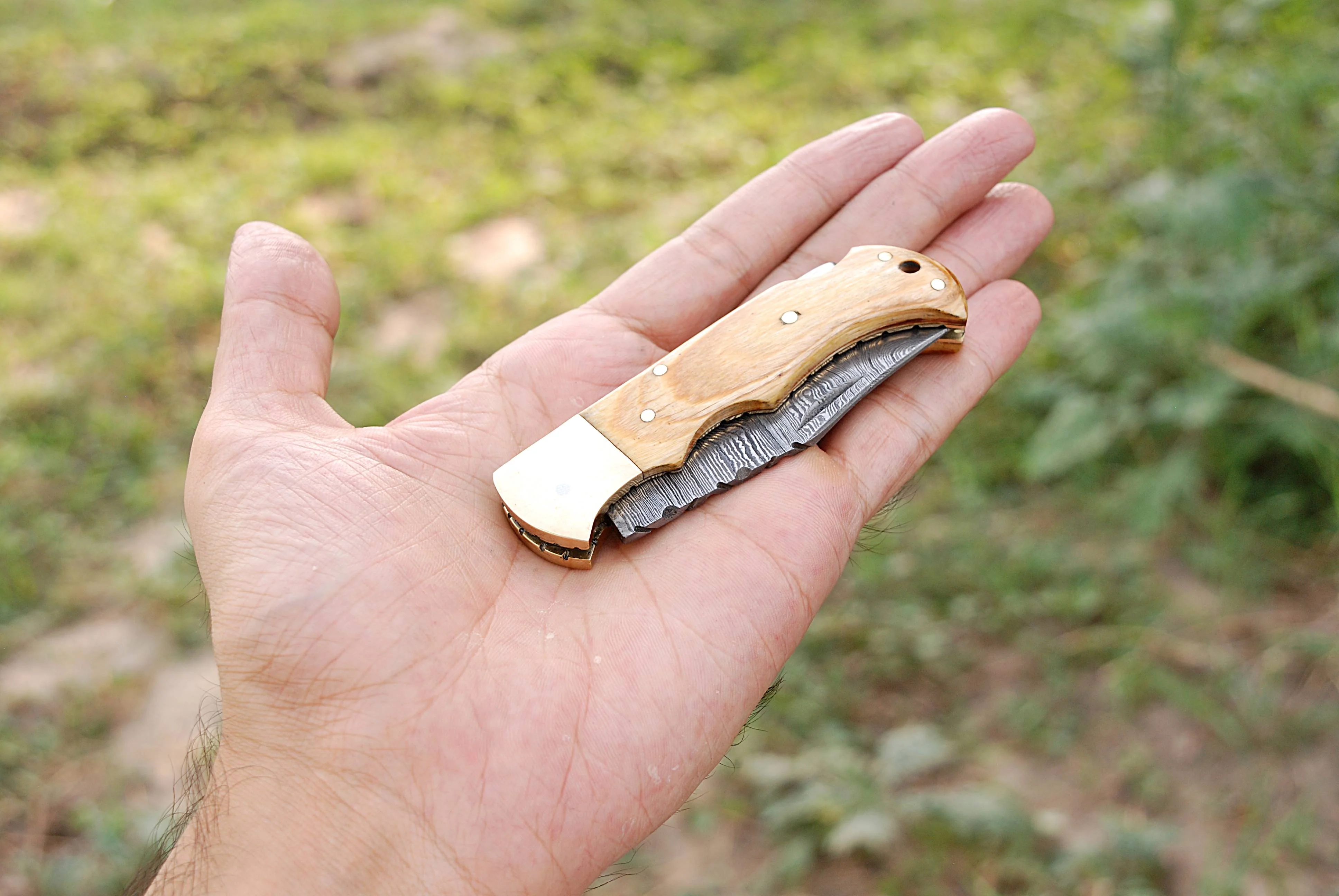Handcrafted Damascus Steel Folding Pocket Knife Wood Brass Bolster Handle - Image 2