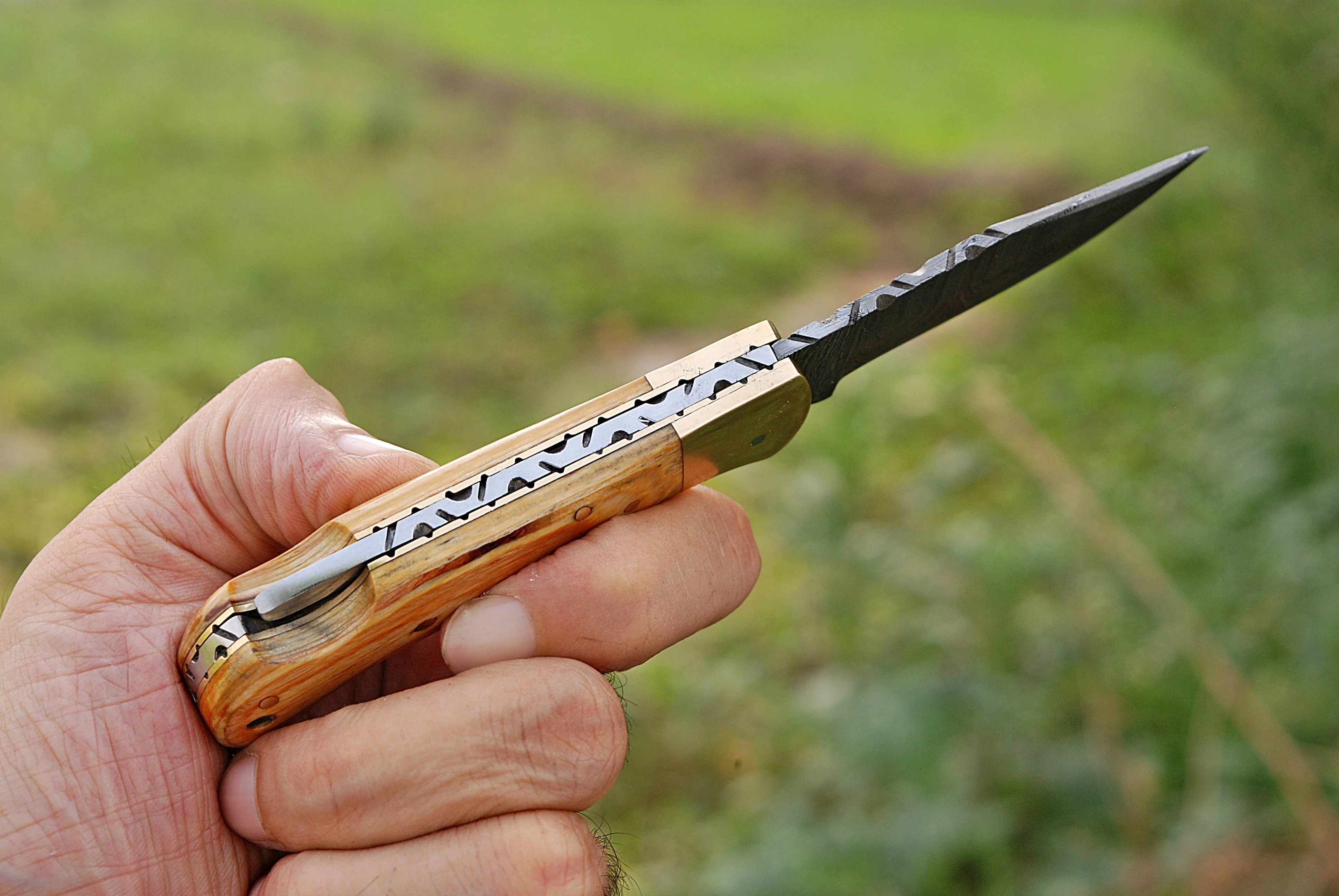 Handcrafted Damascus Steel Folding Pocket Knife Wood Brass Bolster Handle - Image 4