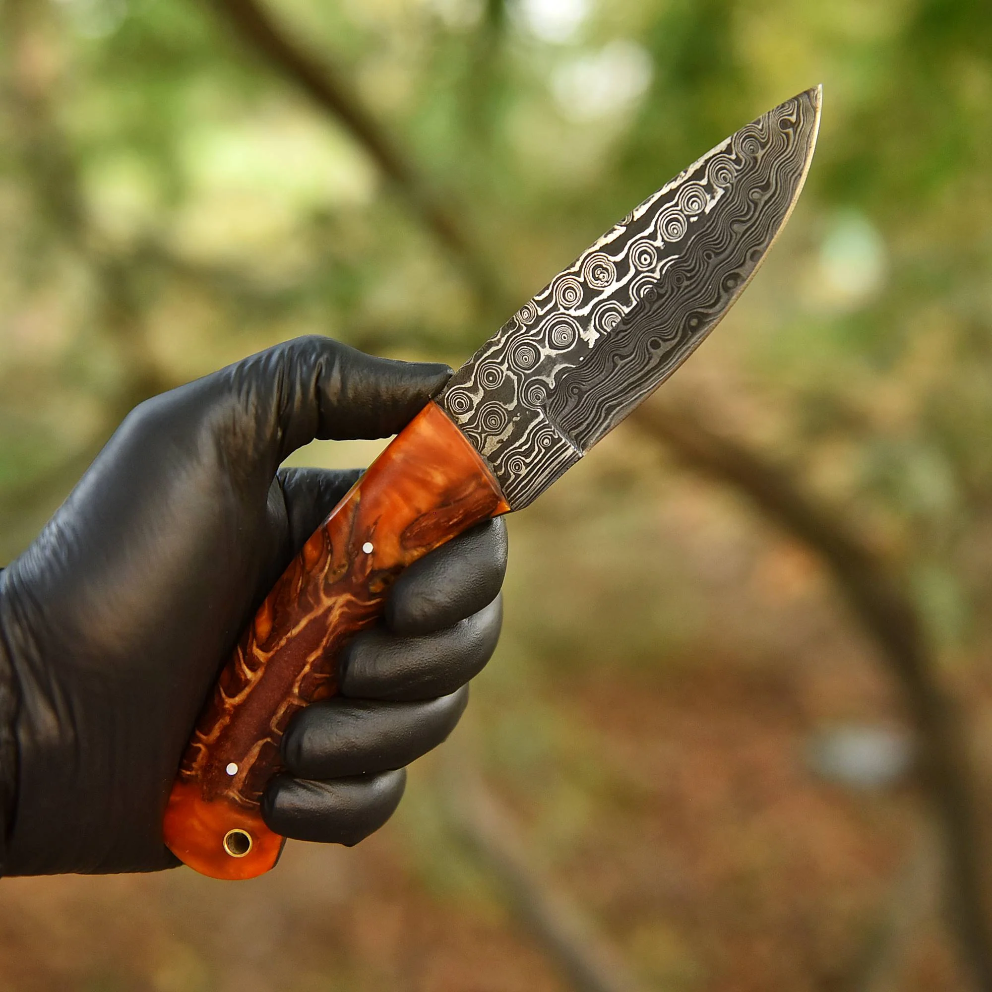 Handcrafted Damascus Steel Pinecone Skinner Camping Knife Resin Handle - Image 3
