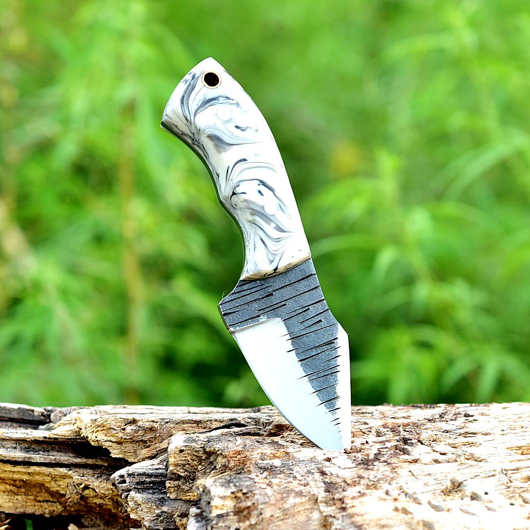 Handmade Carbon Steel Mini Skinner Knife Full Tang - Resin Handle with Leather Sheath - Image 2