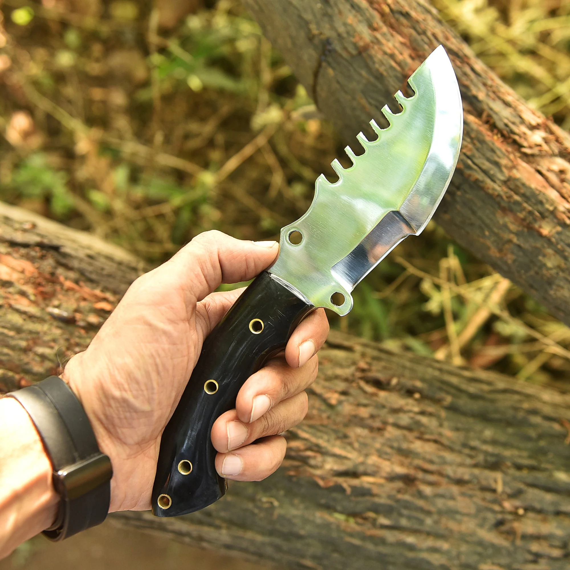 Handmade D2 Steel Hunting Tracker Knife Full Tang Fix Blade - Resin Handle - Image 3