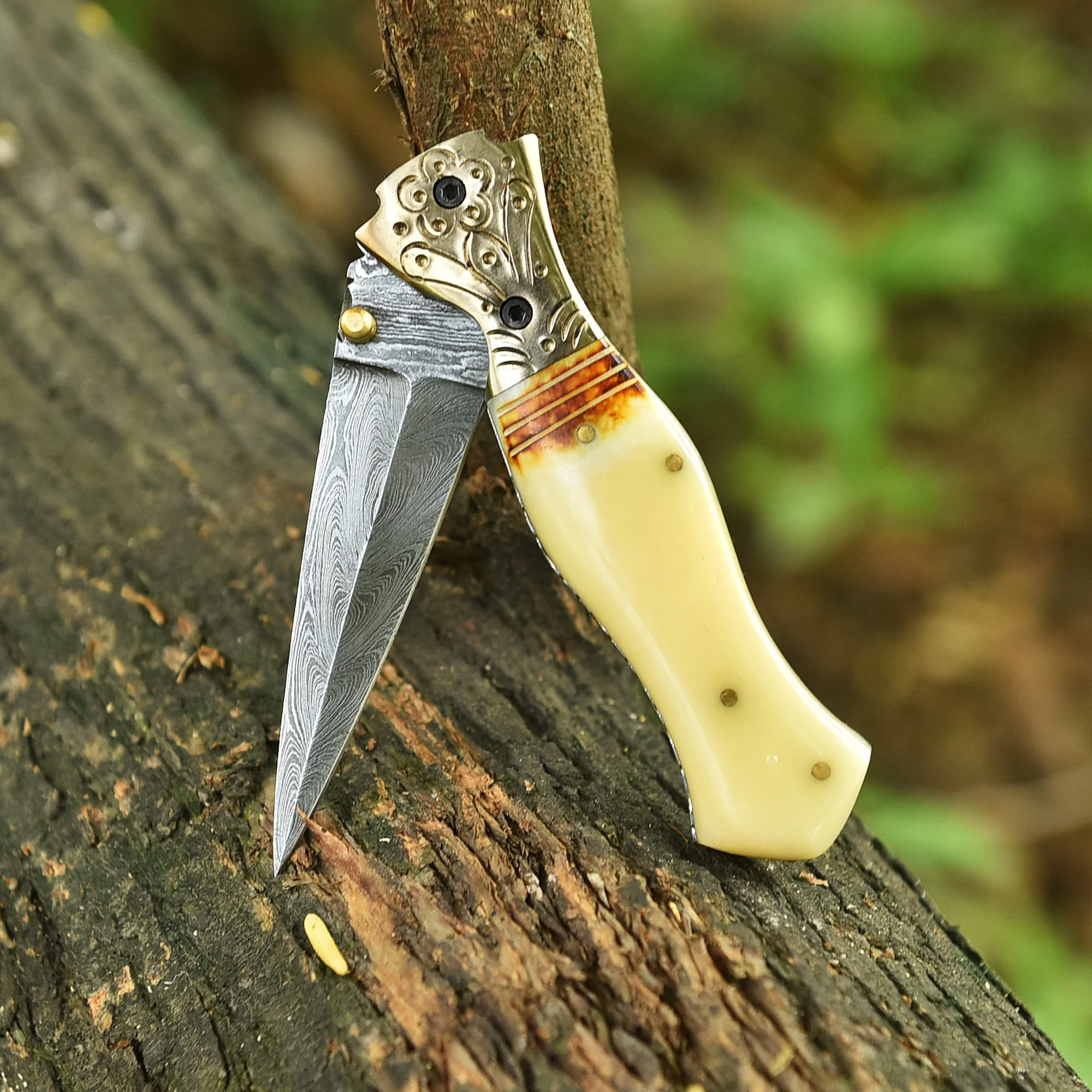 Handmade Damascus Double Edge Dagger Blade Pocket Knife Camel Bone Handle - Image 5