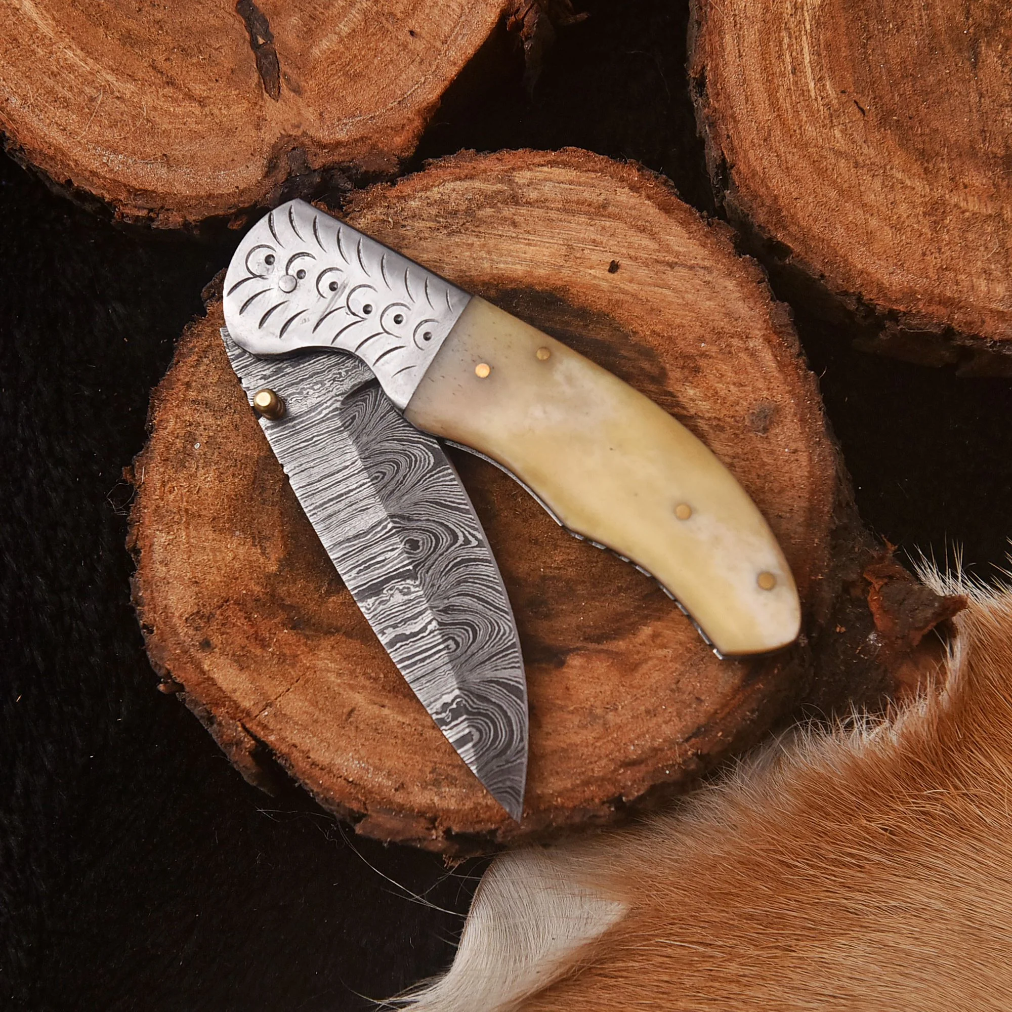 Handmade Damascus Folding Blade Pocket Hunting Knife Inner Lock Camel Bone Handle - Image 4