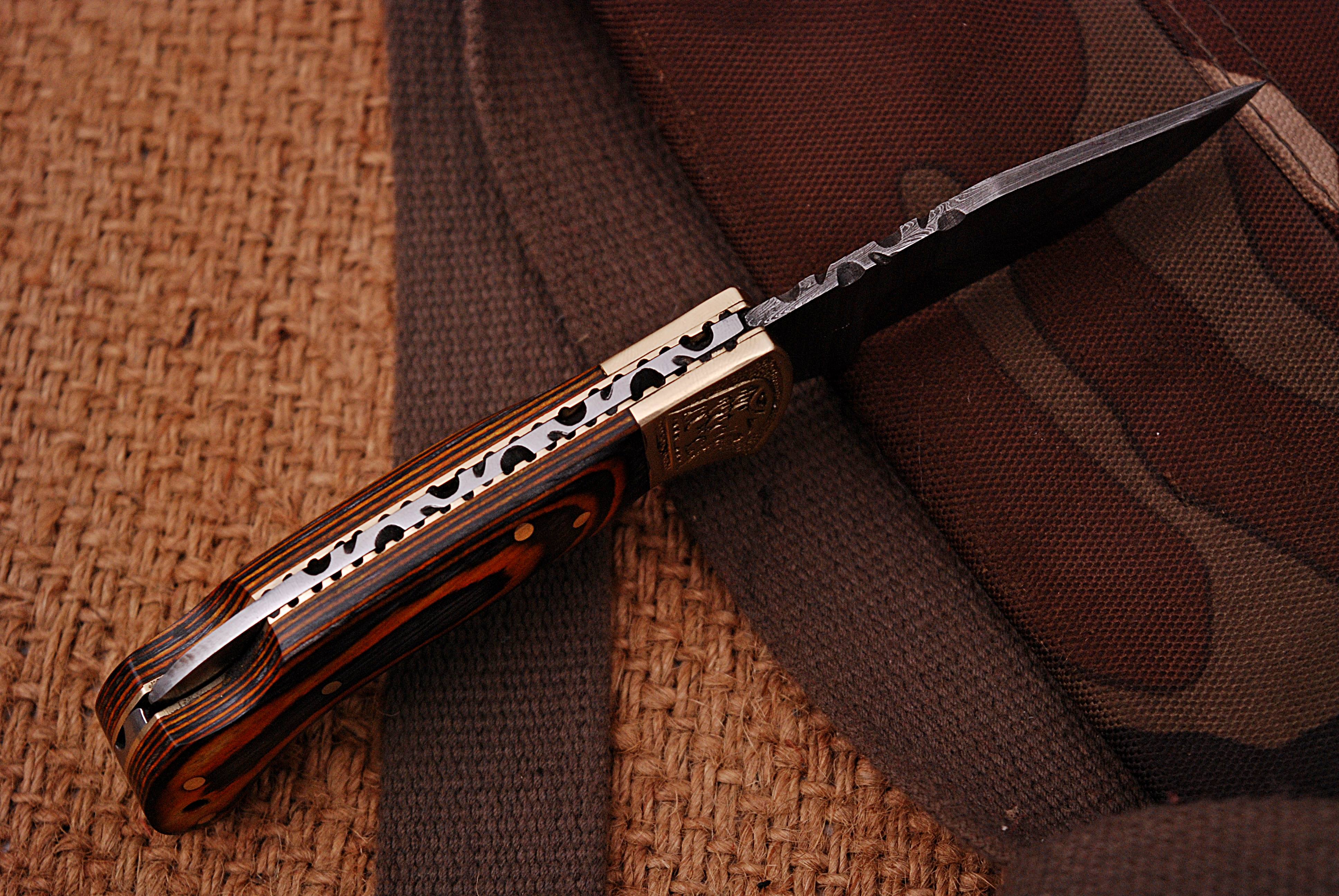 Handmade Damascus Folding Blade Pocket Knife Wood Handle - Image 3