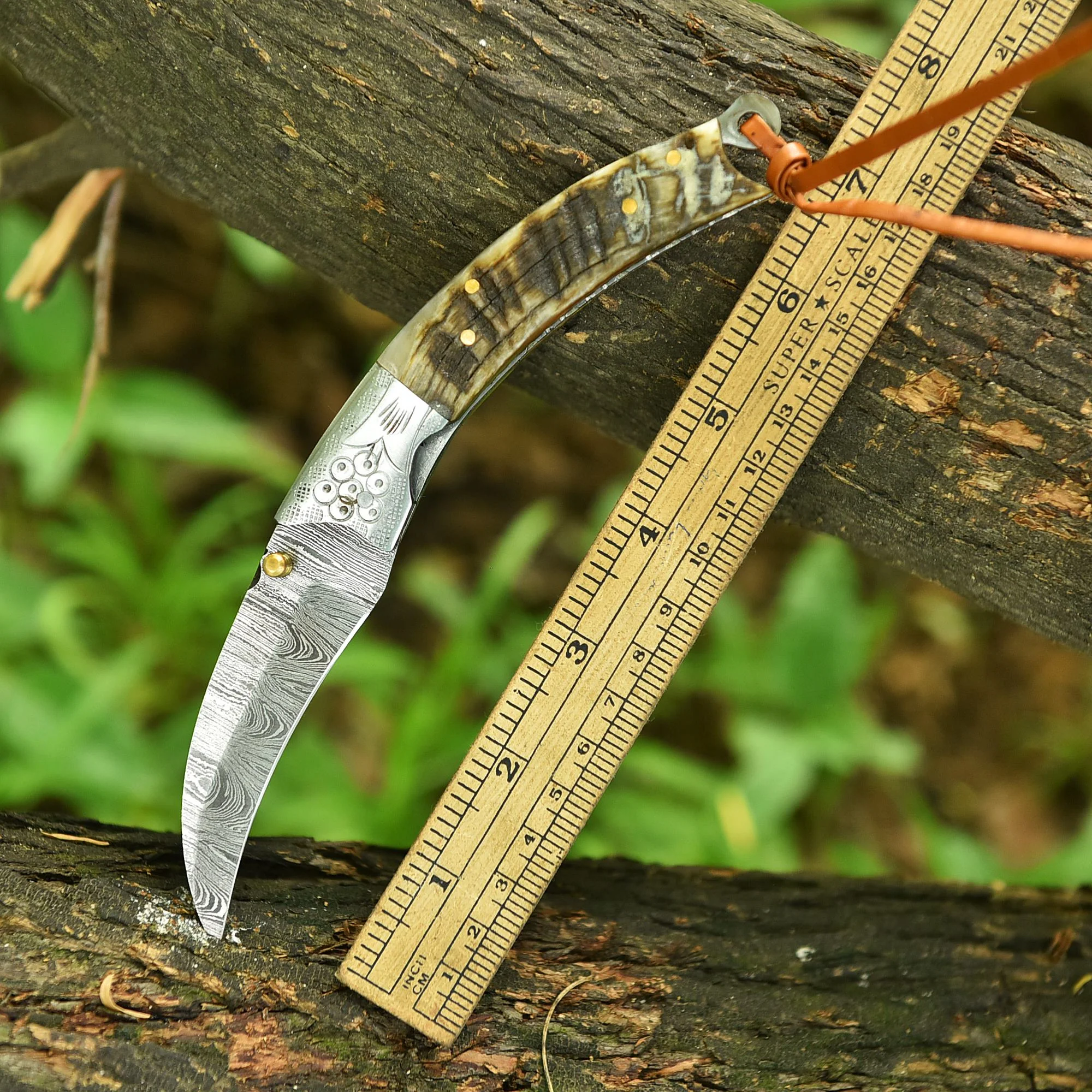 Handmade Damascus Folding Pocket Camping Knife Ram Horn Handle EDC - Image 4
