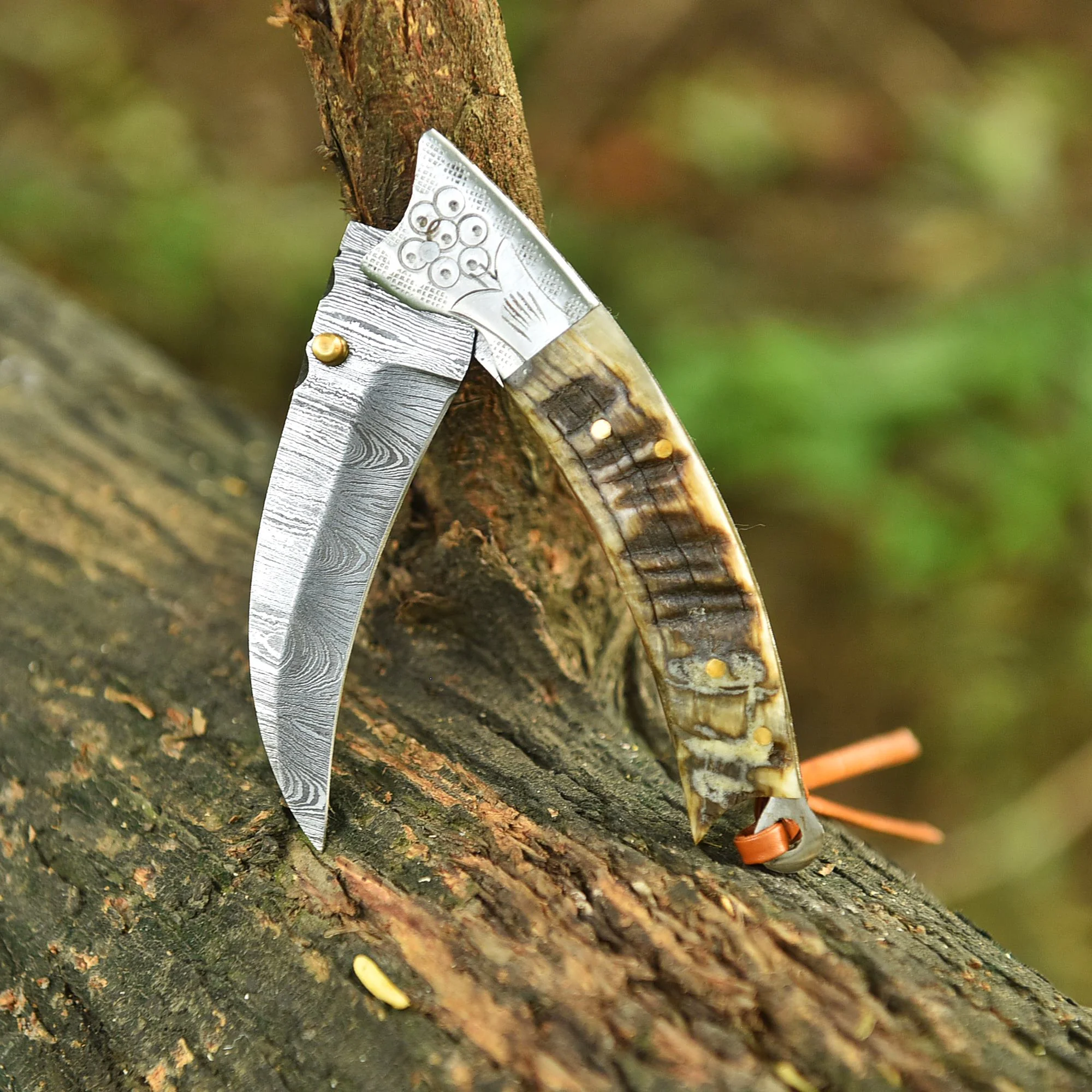 Handmade Damascus Folding Pocket Camping Knife Ram Horn Handle EDC - Image 5