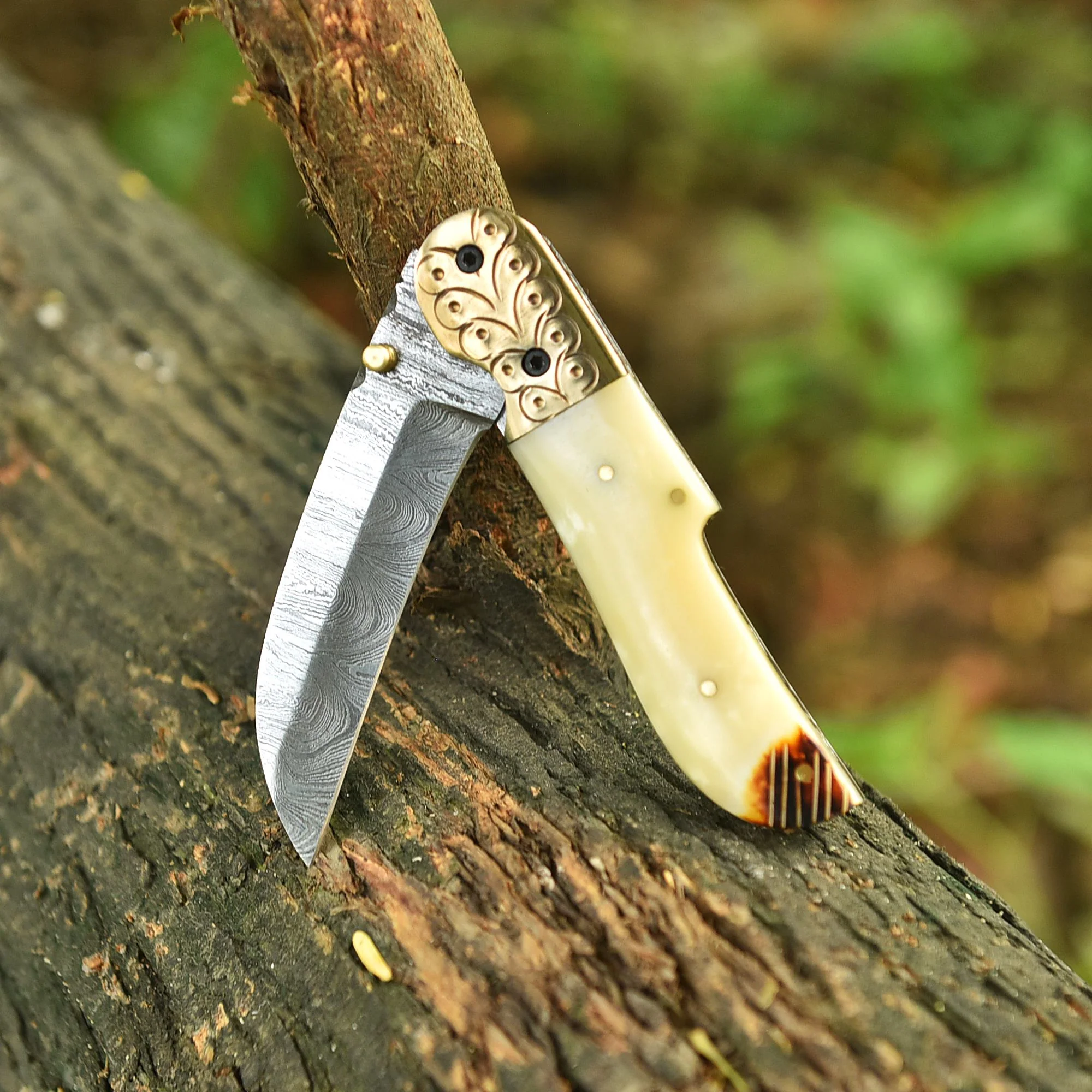 Handmade Damascus Pocket Folding Blade Adventure Knife Camel Bone Handle - Image 5