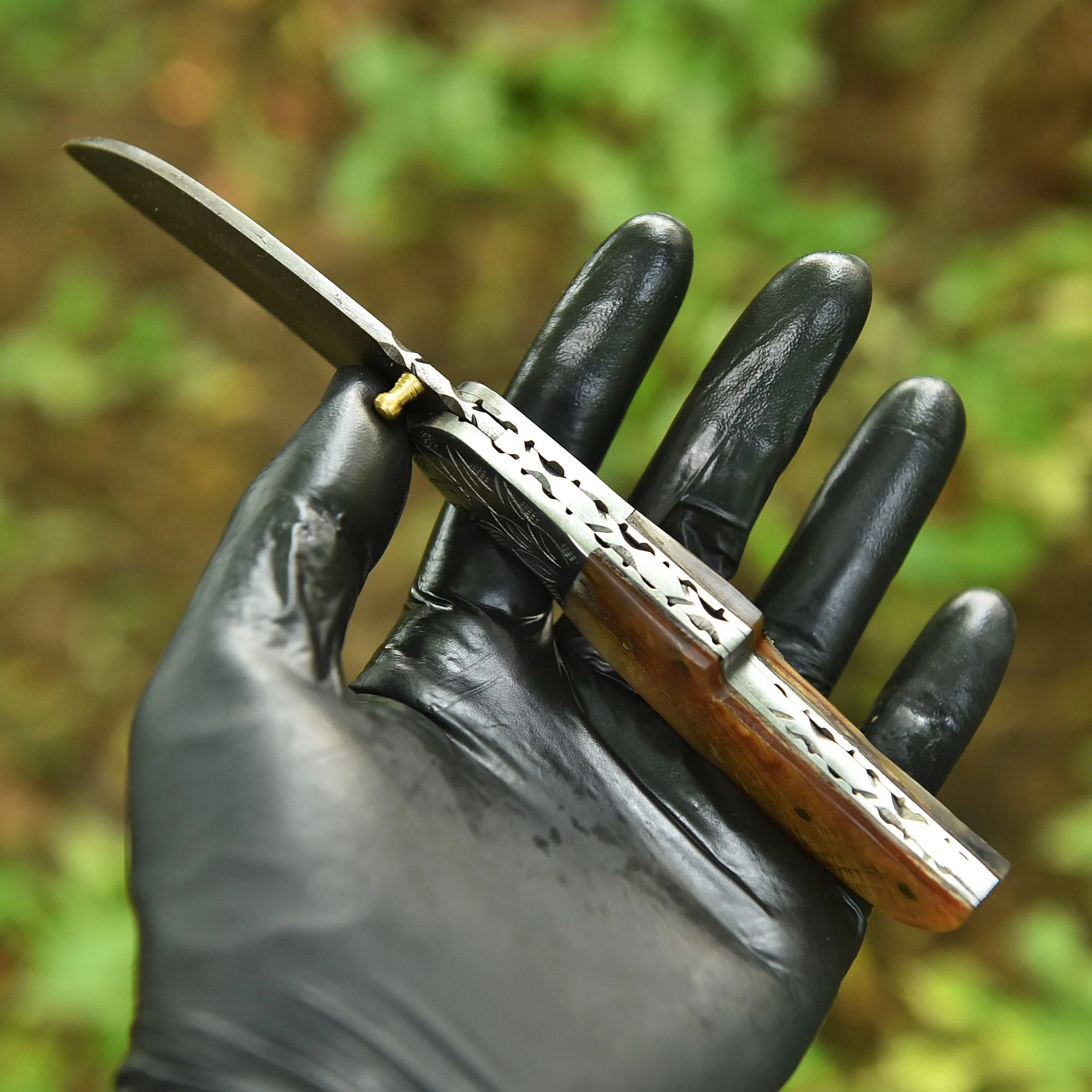 Handmade Damascus Pocket Folding Blade Camping Knife Ram Horn Handle - Image 3