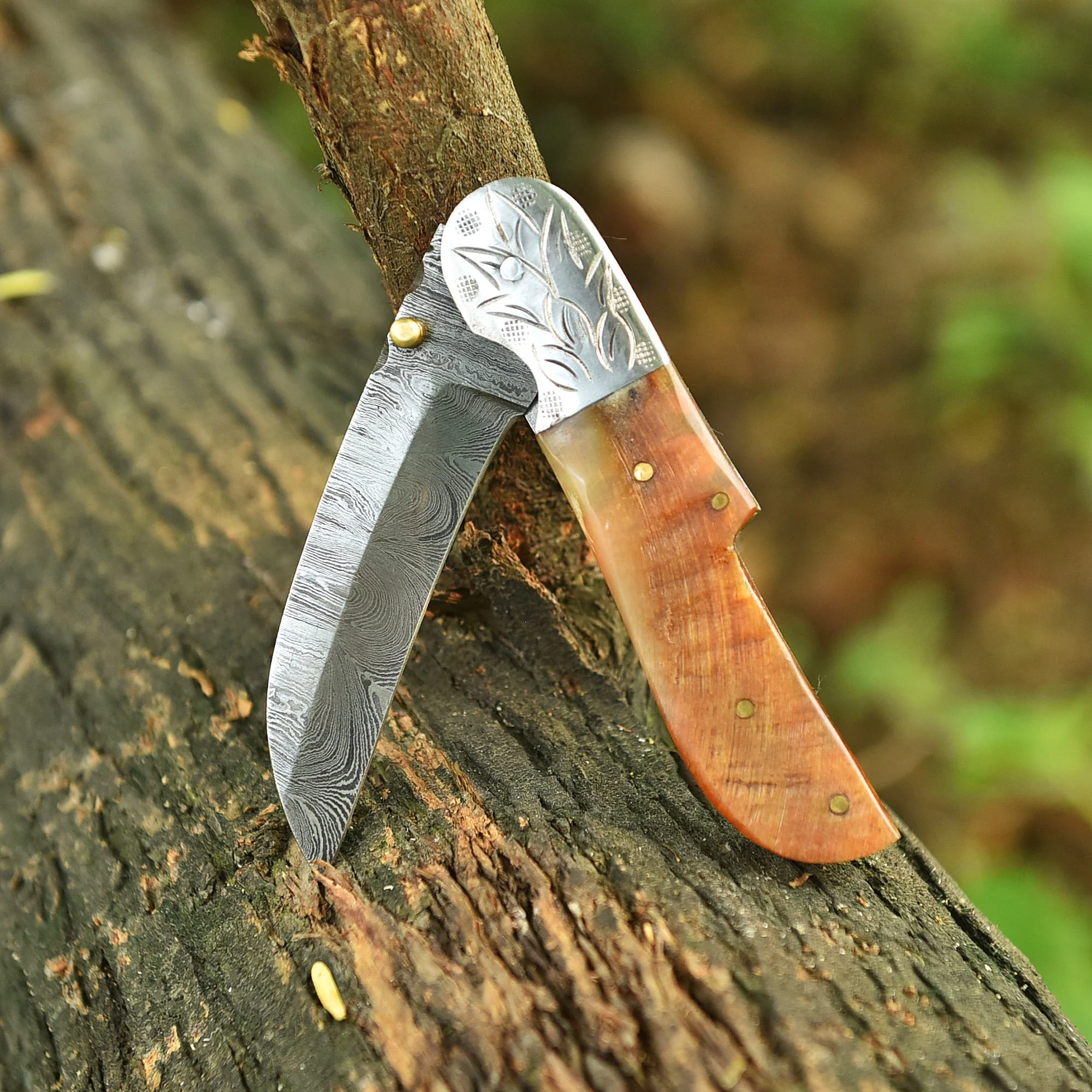 Handmade Damascus Pocket Folding Blade Camping Knife Ram Horn Handle - Image 5