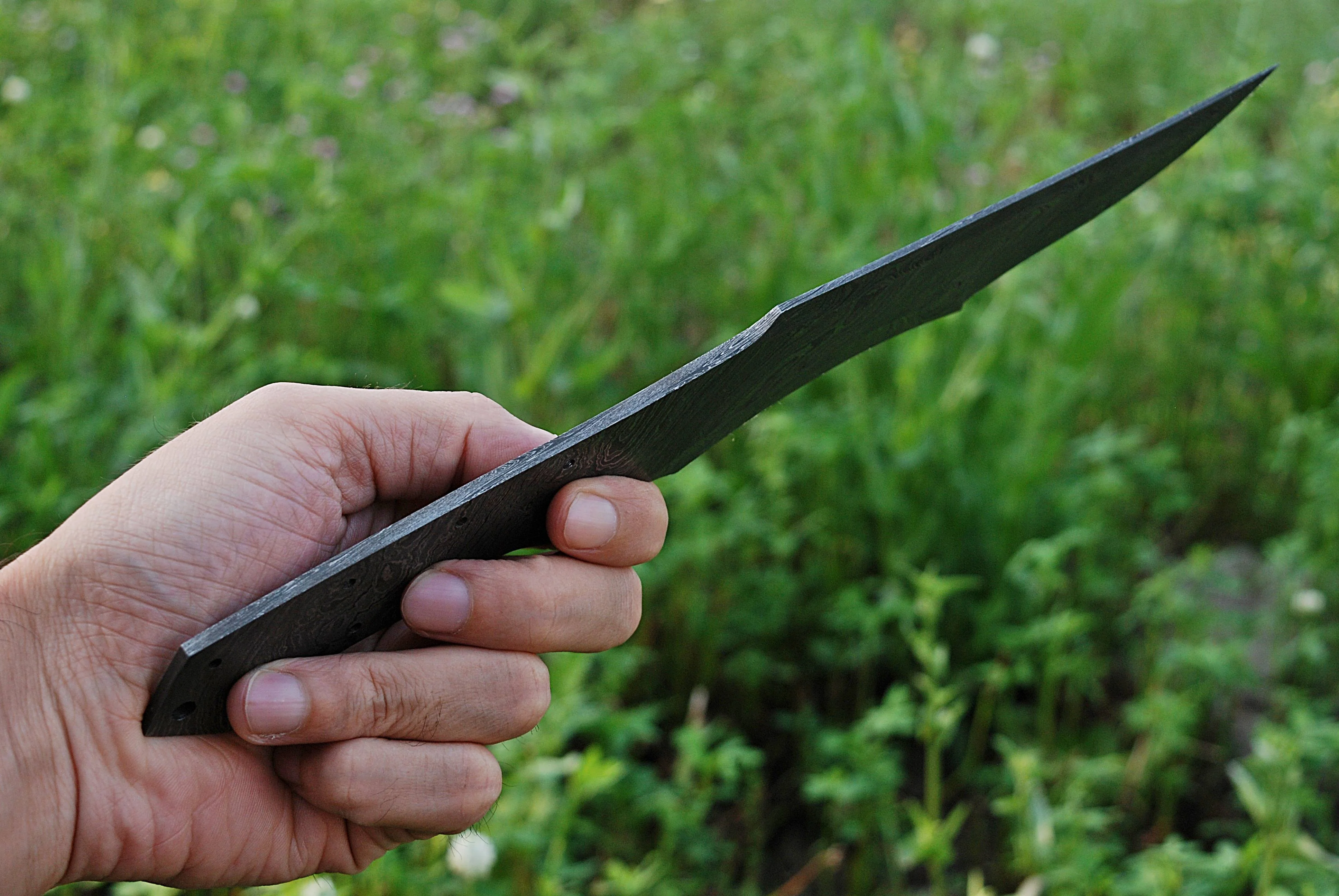 Handmade Damascus Steel Bowie Knife Full Tang Ideal Hunting Survival - Image 4