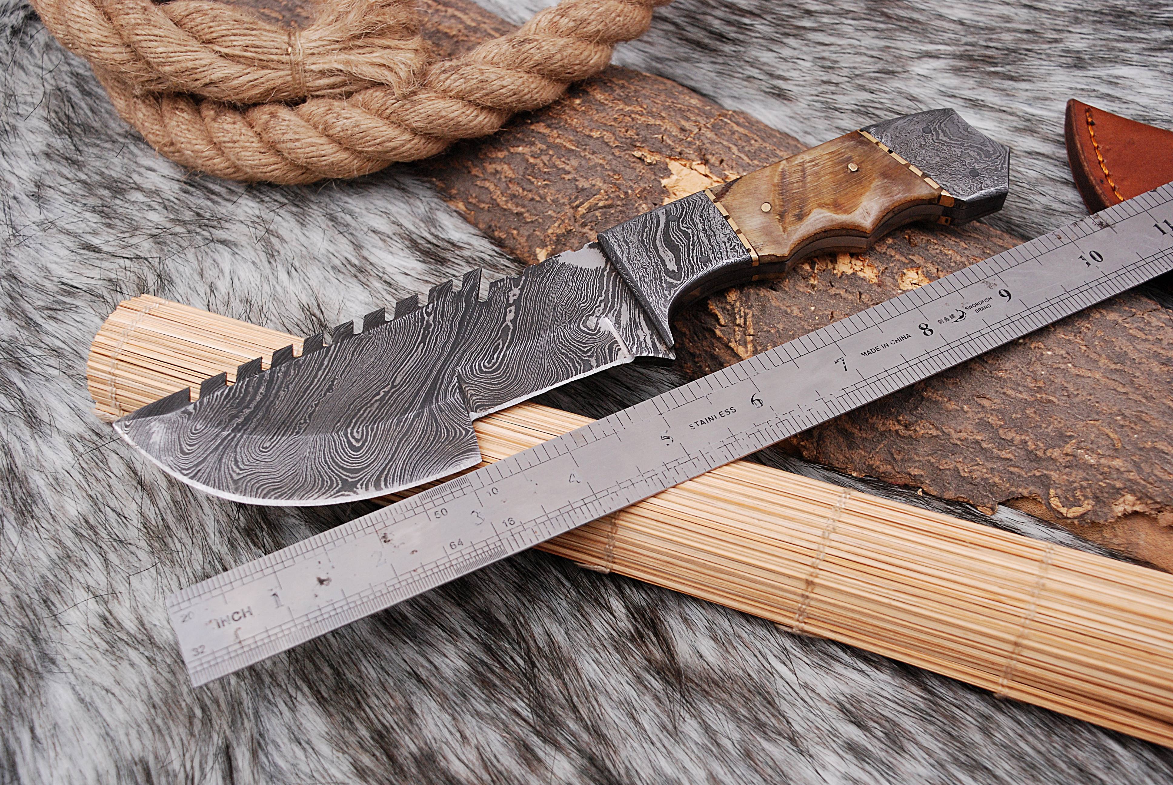 Handmade Damascus Steel Buck Hunting Knife Full Tang Ram Horn Handle Ideal Tactical - Image 5