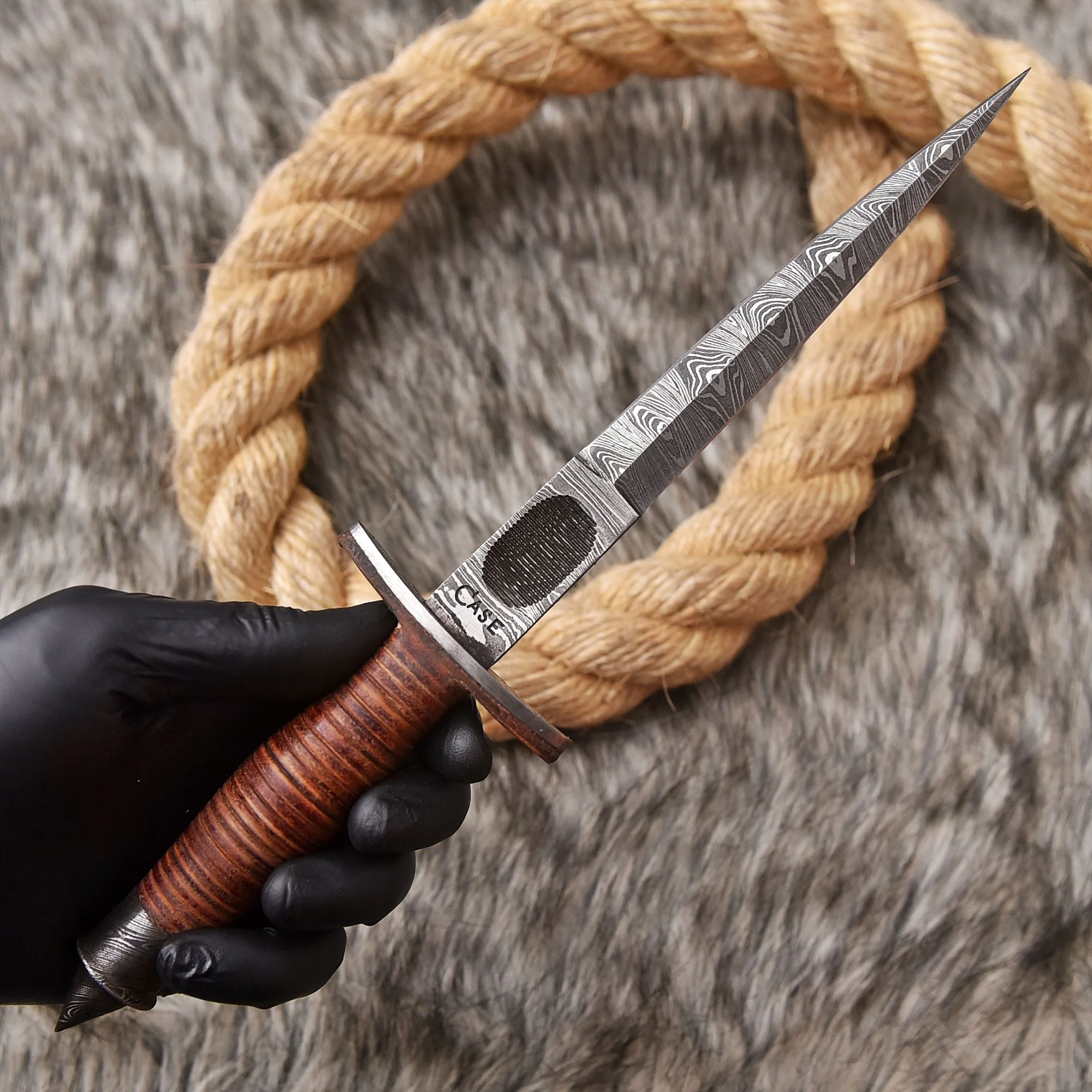 Handmade Damascus Steel Double Edge Blade Dagger Knife Leather Handle - Image 3