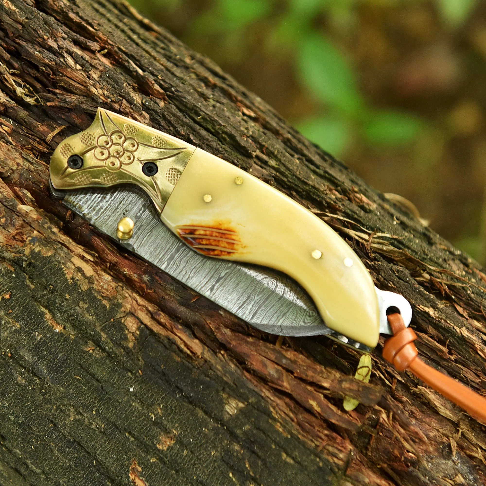 Handmade Damascus Steel Folding Blade Pocket Camping Knife Camel Bone Handle - Image 6