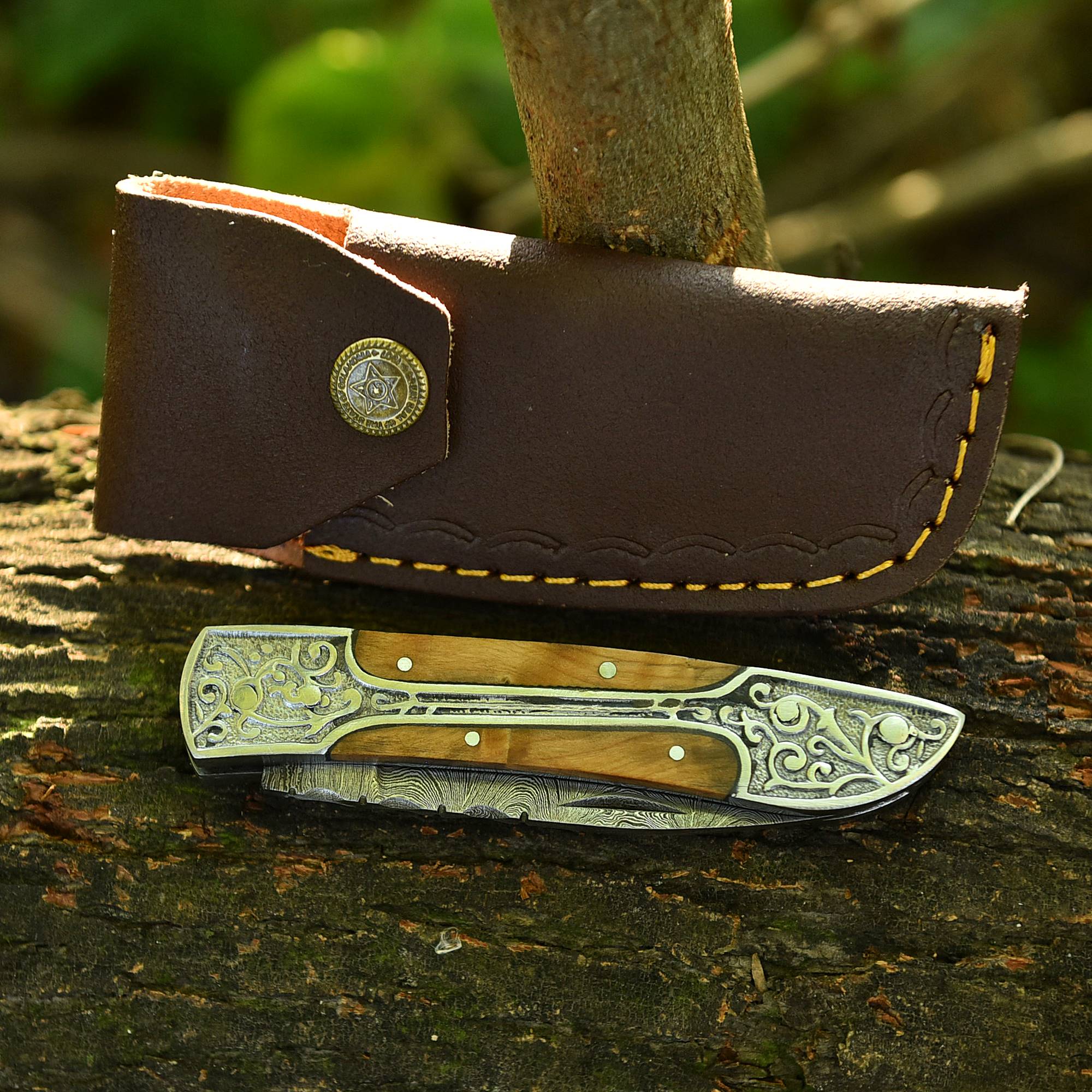 Handmade Damascus Steel Folding Blade Pocket Knife Wood Steel Bolster Handle - Image 5