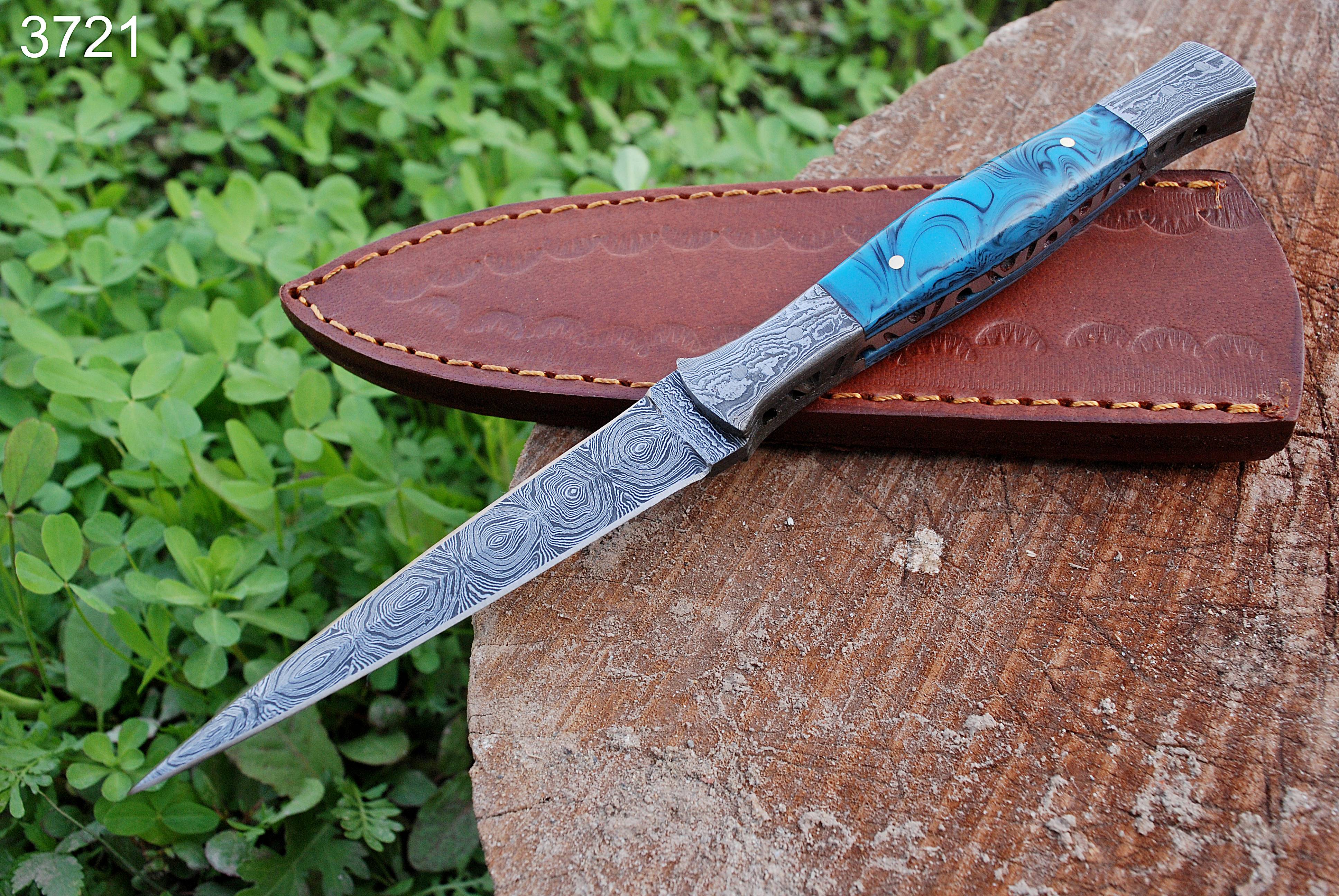 Handmade Damascus Steel Full Tang Knife with Sheath Resin Handle - Image 3